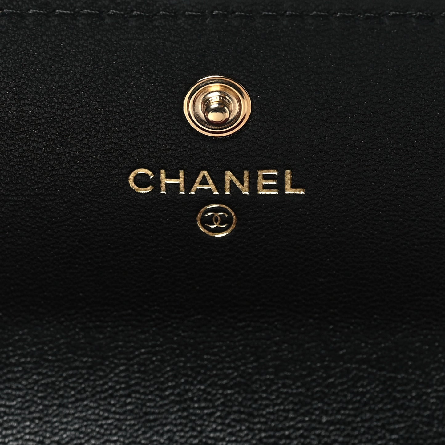 Lambskin Quilted Chanel 19 Flap Wallet Black