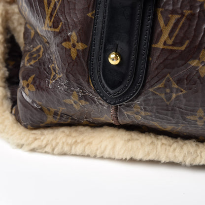 Louis Vuitton Patent Monogram Shearling Sac Thunder 23 of 25