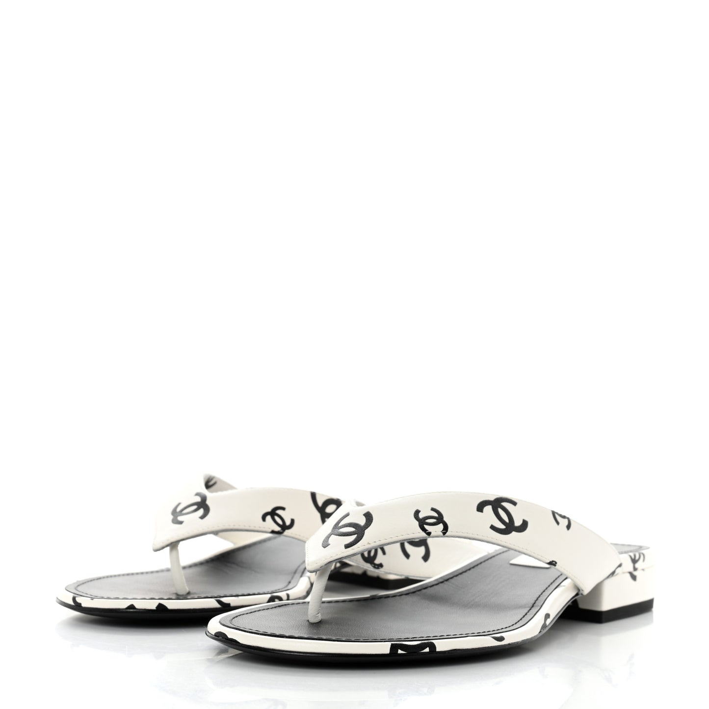 Lambskin Printed CC Thong Sandals 39 White Black