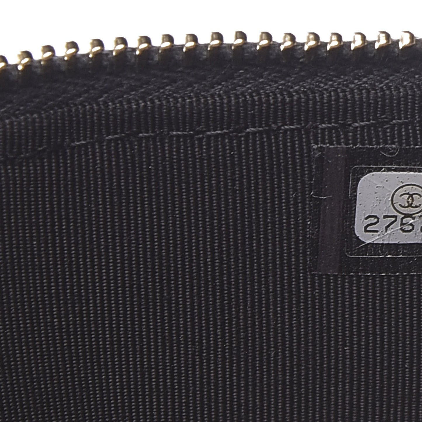 Iridescent Caviar Quilted Classic iPhone Pouch Black