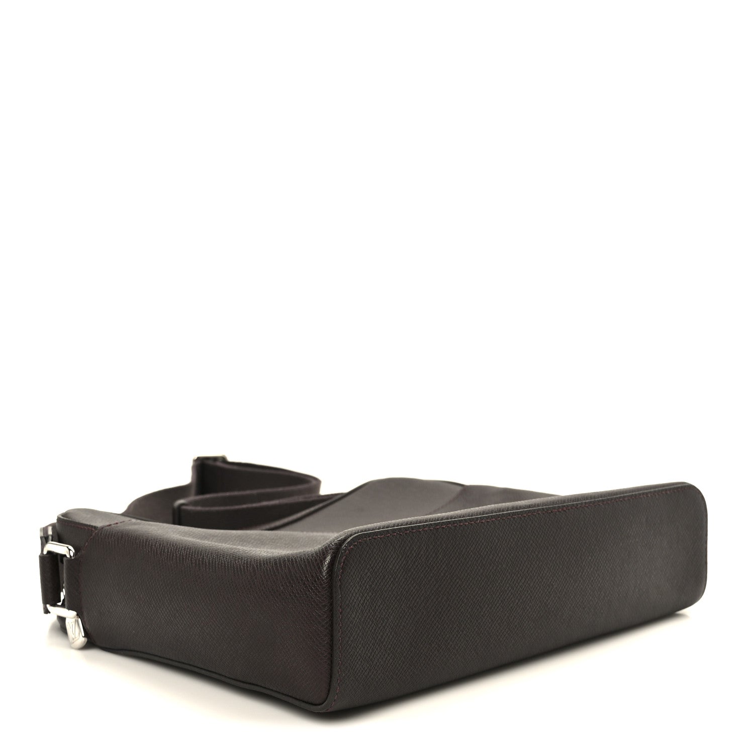 Louis Vuitton Taiga Anton Messenger PM Acajou 4 of 10