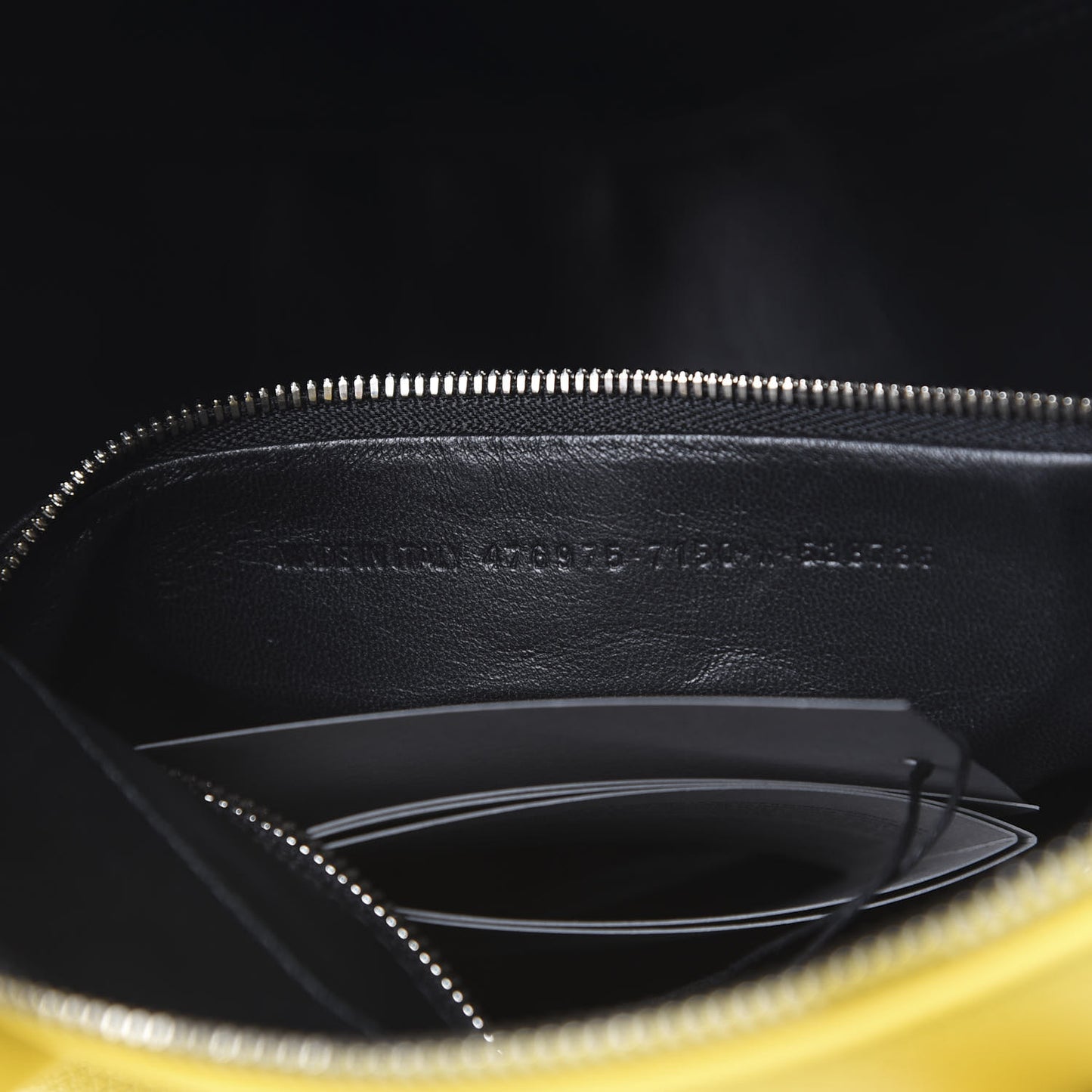 Shiny Day Calfskin Logo S Triangle Duffle Jaune Black