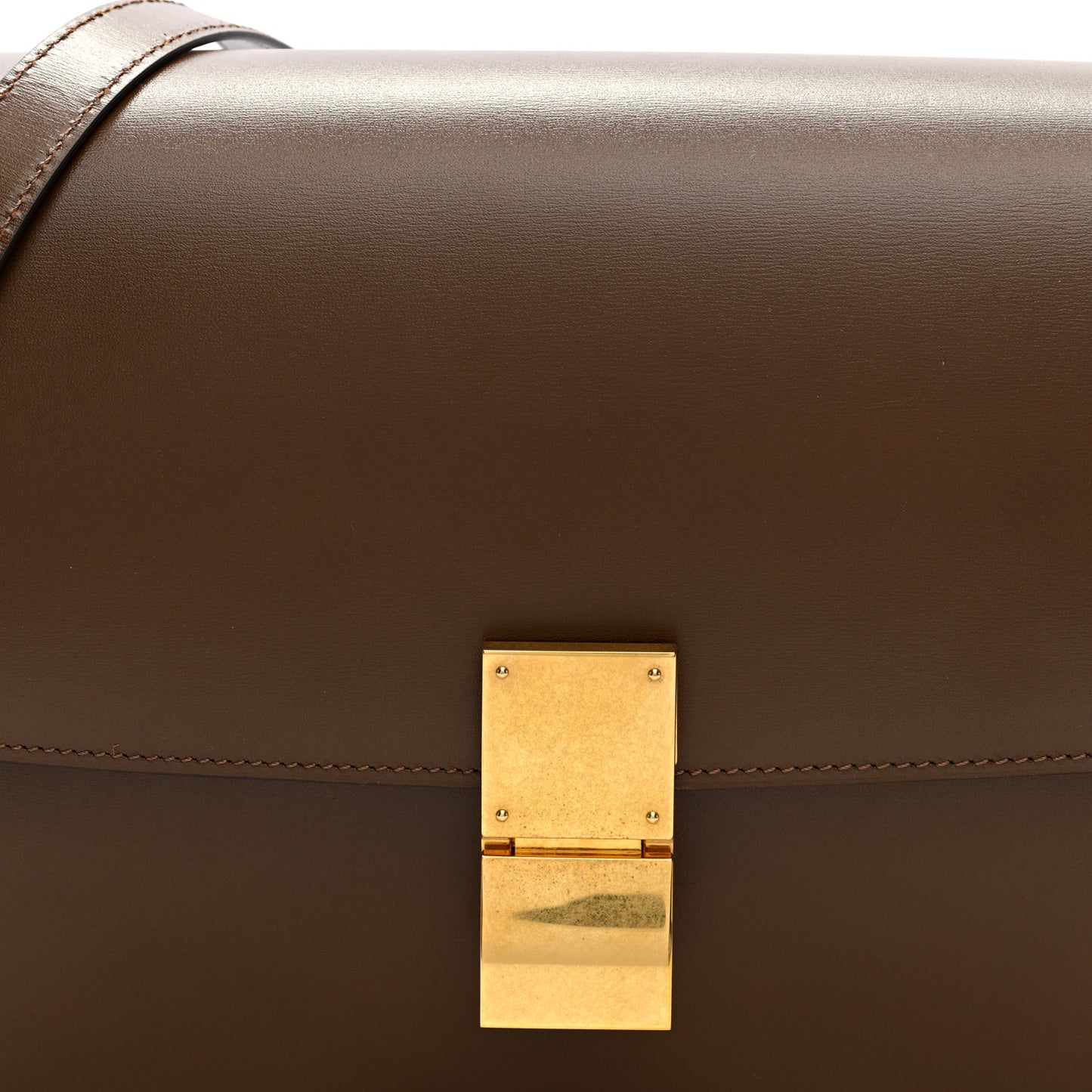 Box Calfskin Medium Classic Box Flap Bag Camel