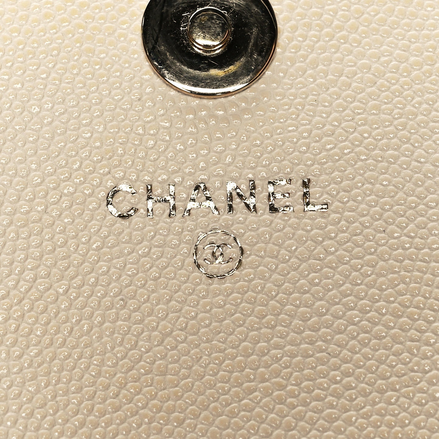 Caviar Quilted Square Wallet On Chain WOC White
