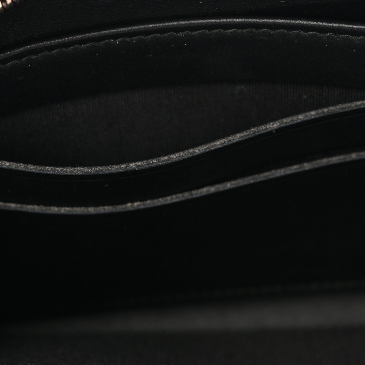 Caviar Quilted Diamond CC Gusset Zip Around Wallet Black