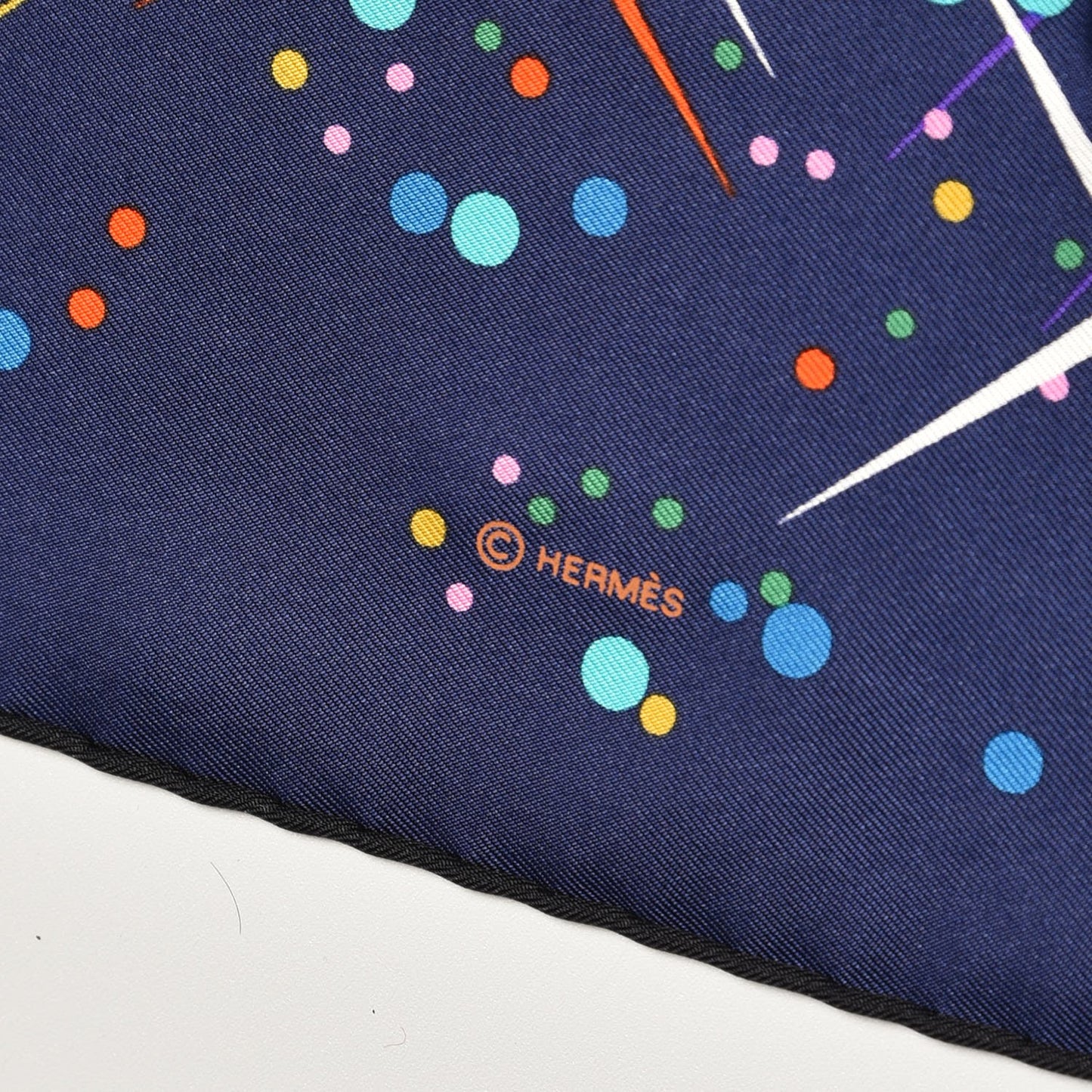 Silk Magic Kelly Scarf 90