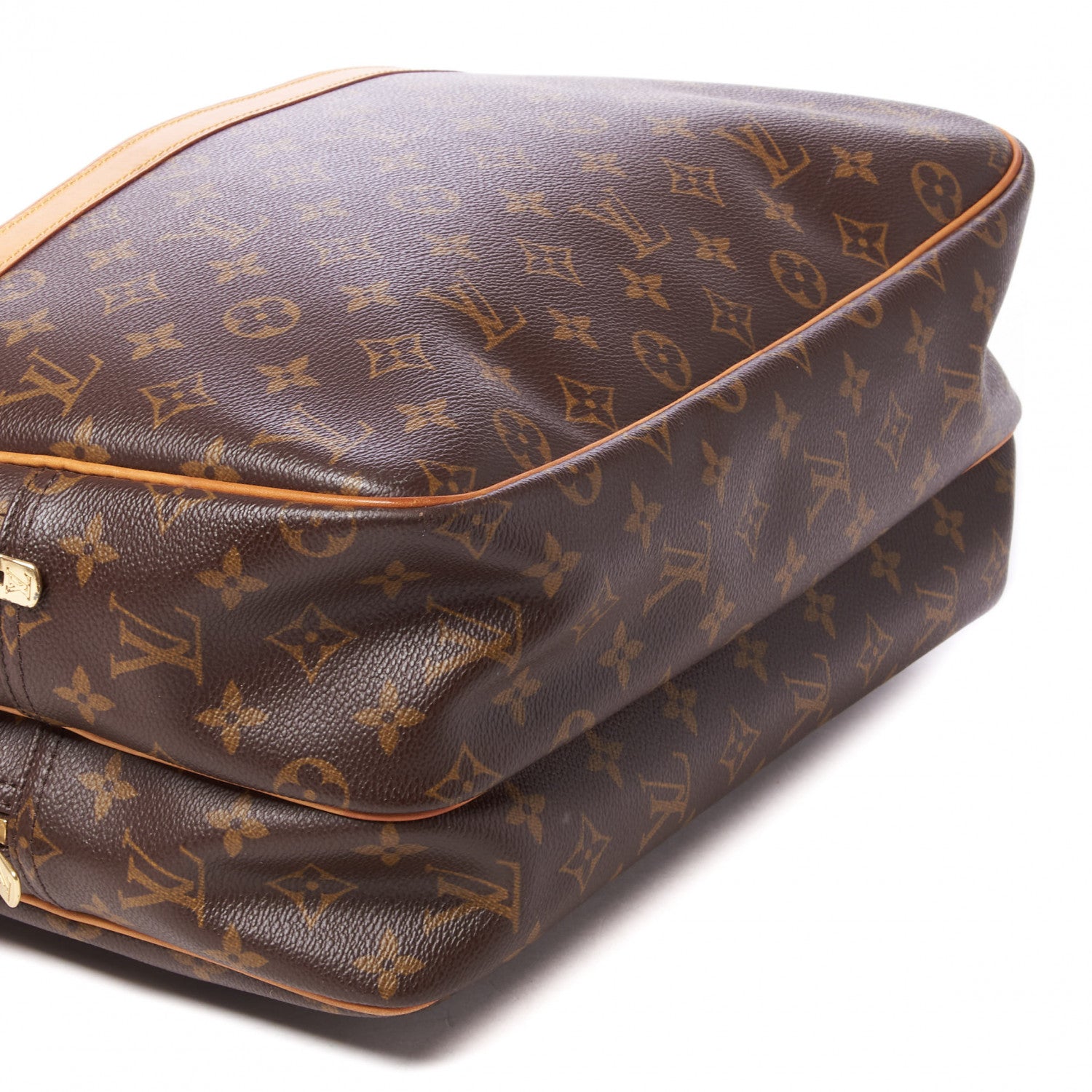 Louis Vuitton Monogram Reporter GM 8 of 9