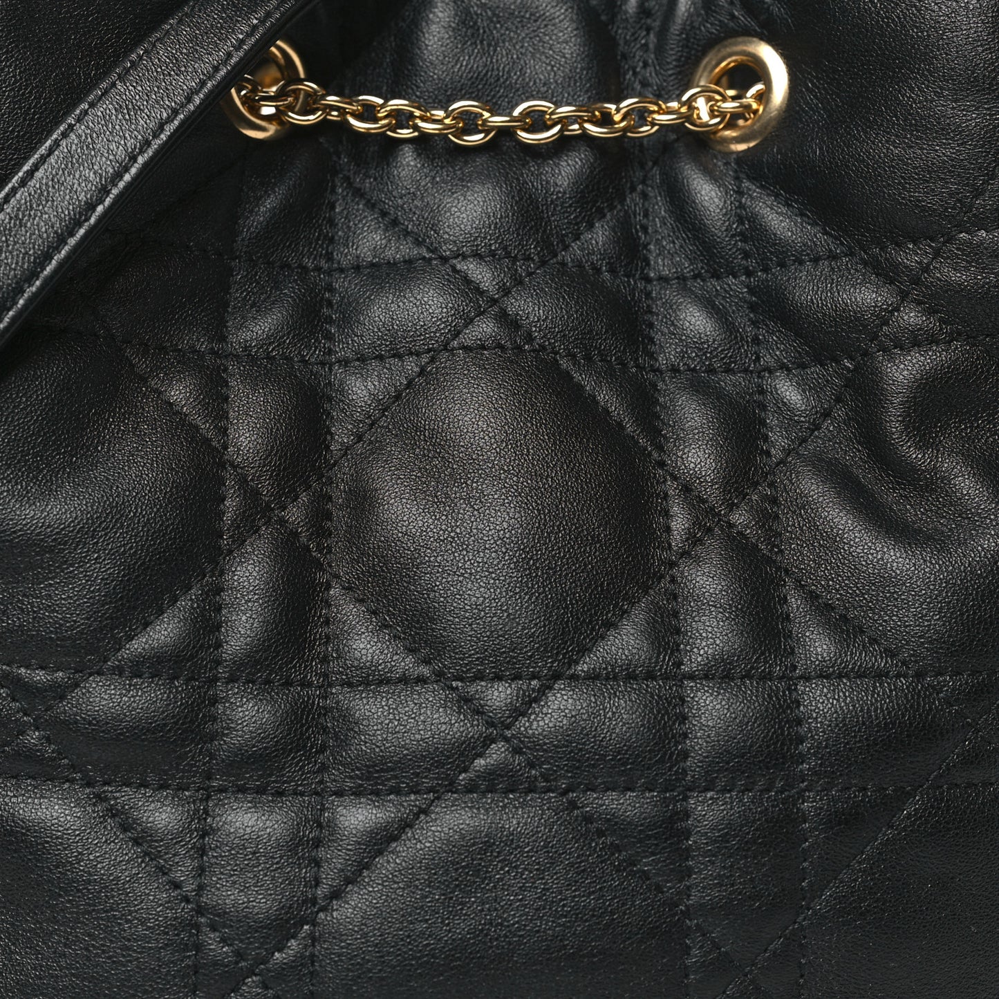Lambskin Supple Macrocannage Medium Ammi Bag Black