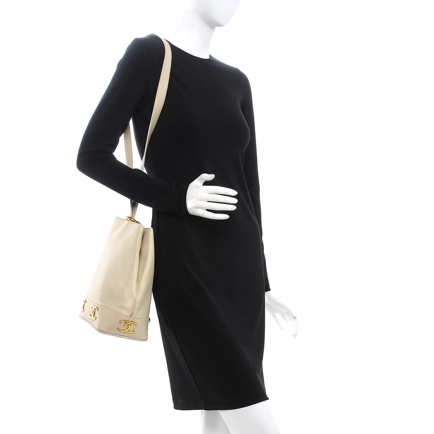 Caviar CC Bucket Shoulder Bag White