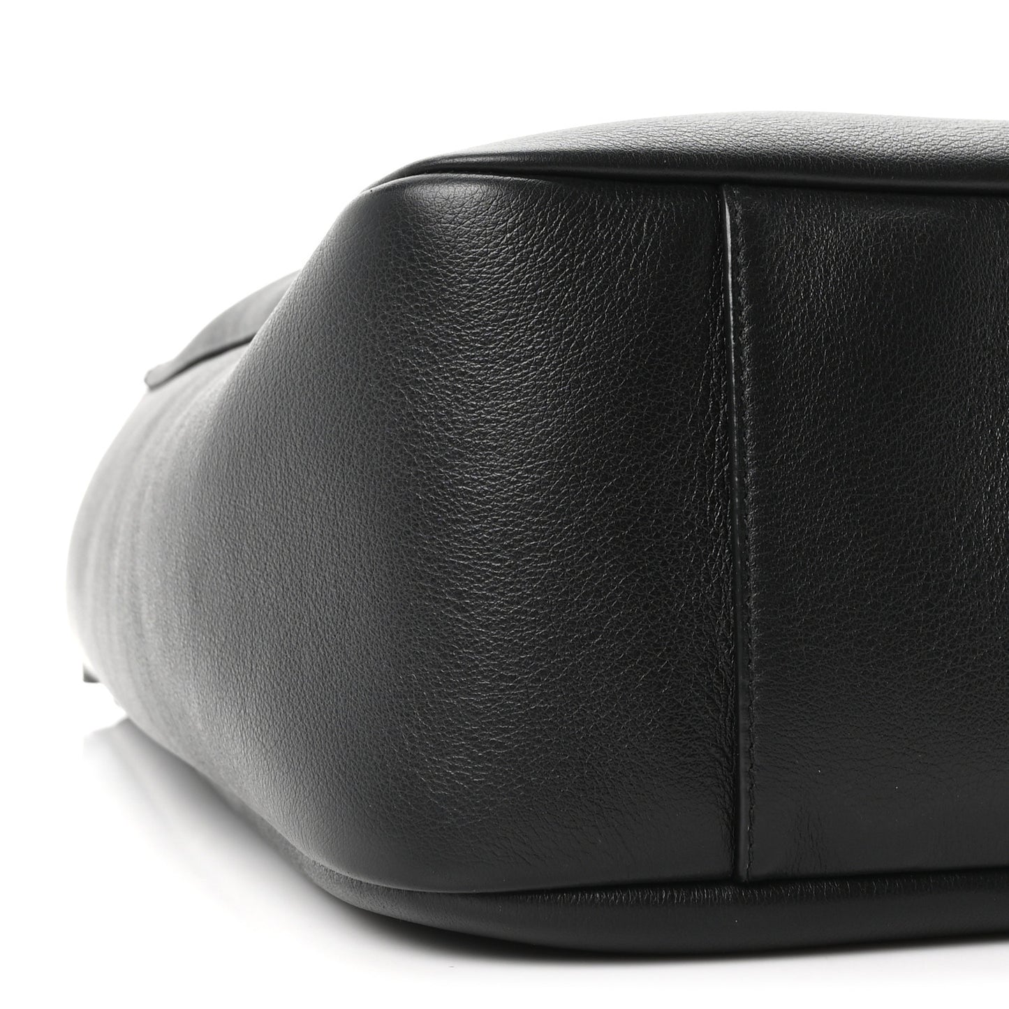 Supple Calfskin Large Le 5 A 7 Soft Hobo Black