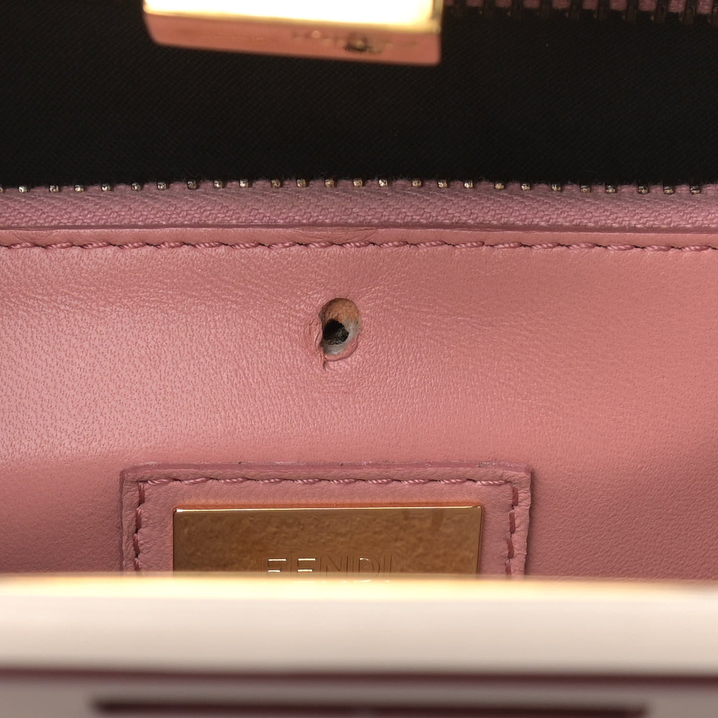 Vitello Seta Shiny Nappa Medium Peekaboo Iconic Satchel Grigio Polvere Bois de Rose