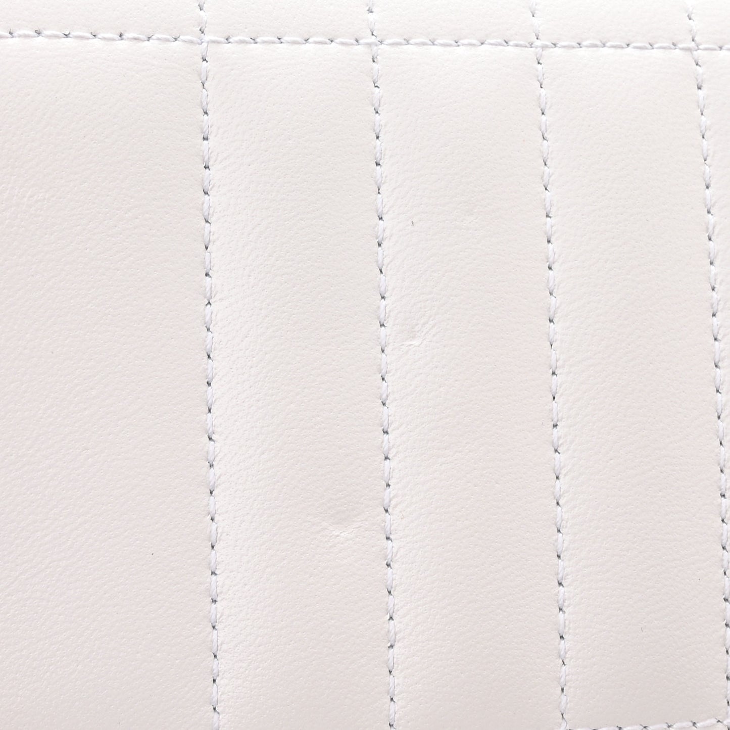 Lambskin Quilted Lola Clutch On Chain White