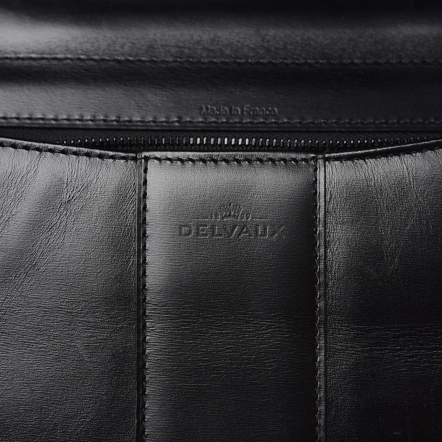 Box Calfskin MM Brillant Satchel Black