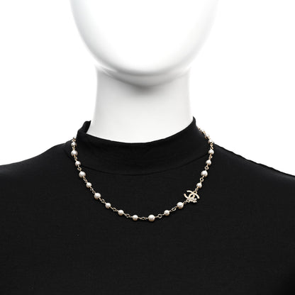 Chanel Pearl Crystal CC Flower Necklace Pearly White Light Gold 2 of 5