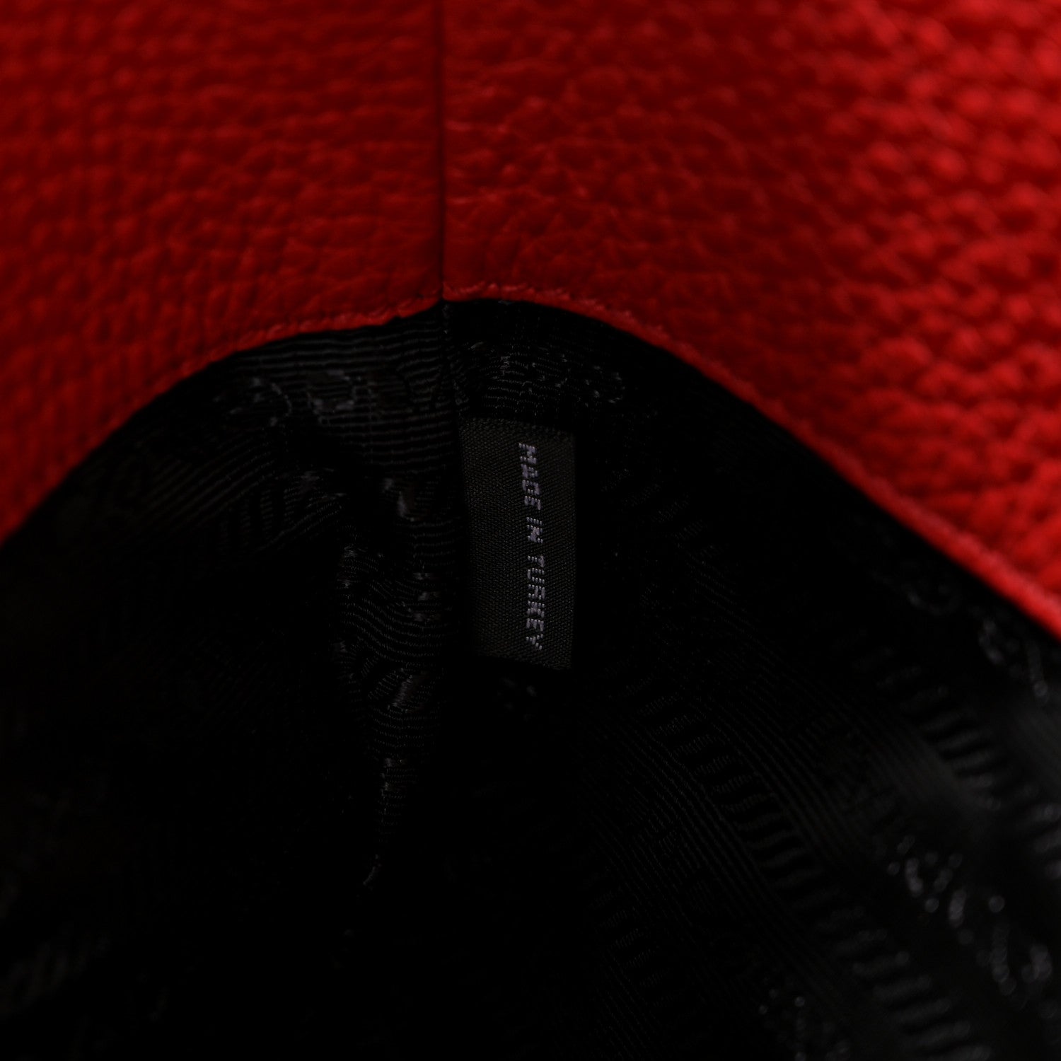 Prada Vitello Phenix Embossed Logo Tote Rosso 7 of 10