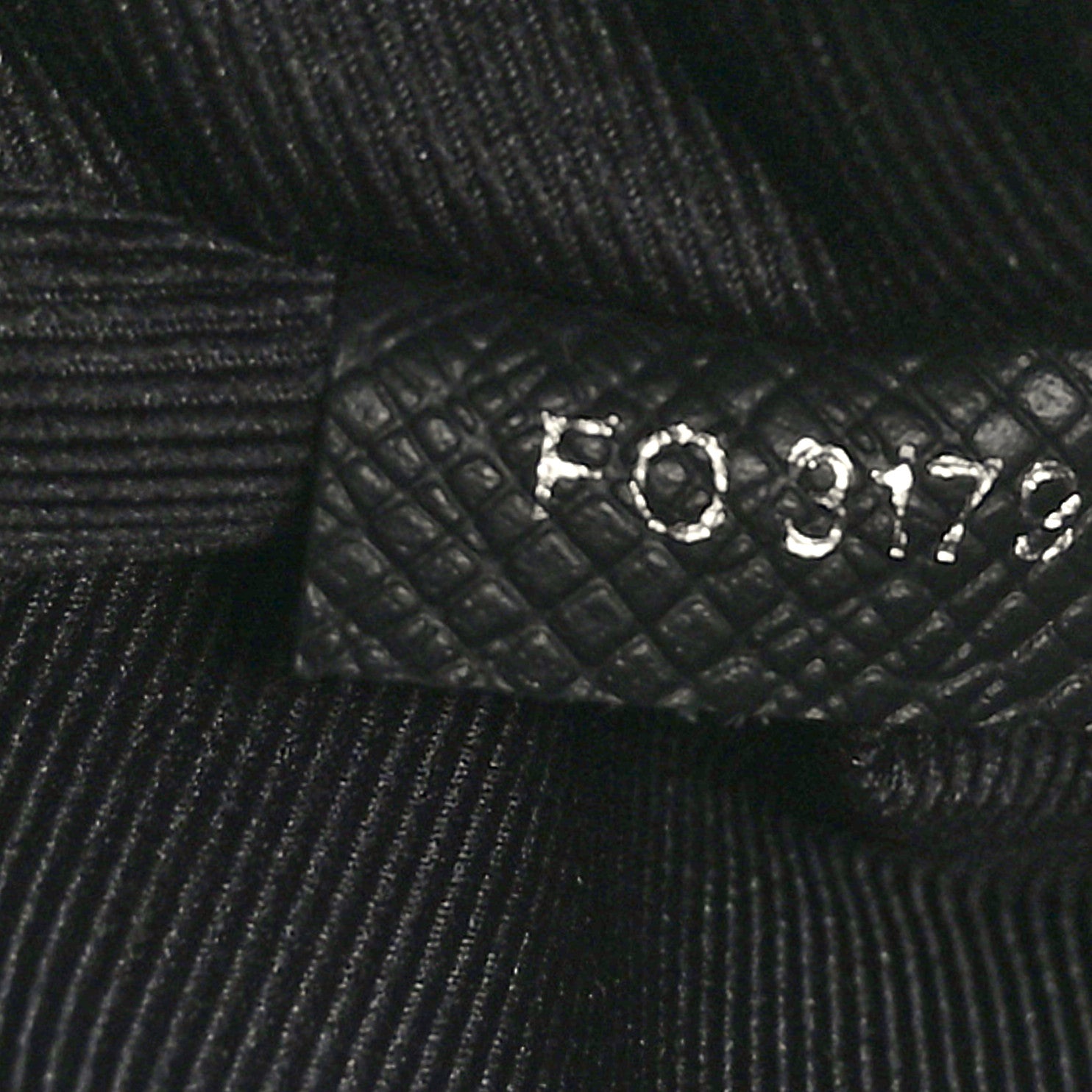 Louis Vuitton Taiga Monogram Outdoor Bumbag Black 7 of 9