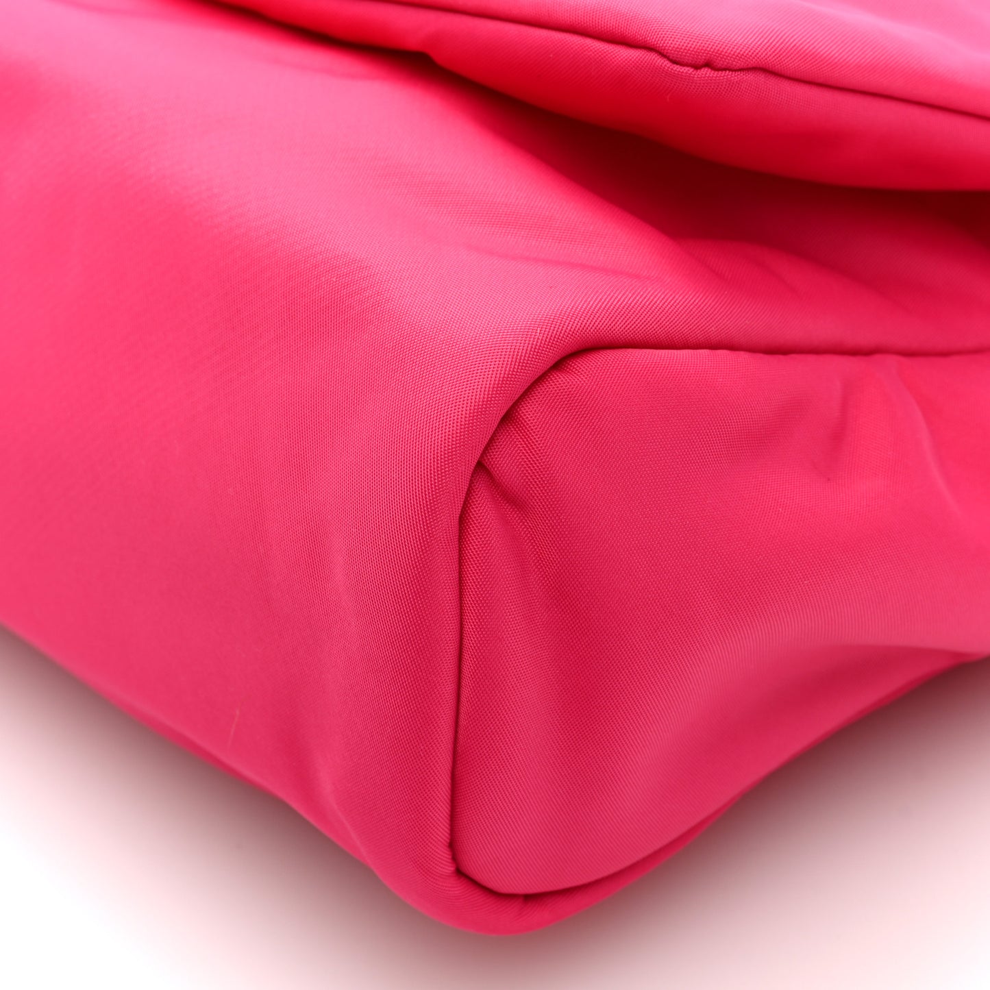 Padded Recycled Nylon Medium Lily Mulberry Pink