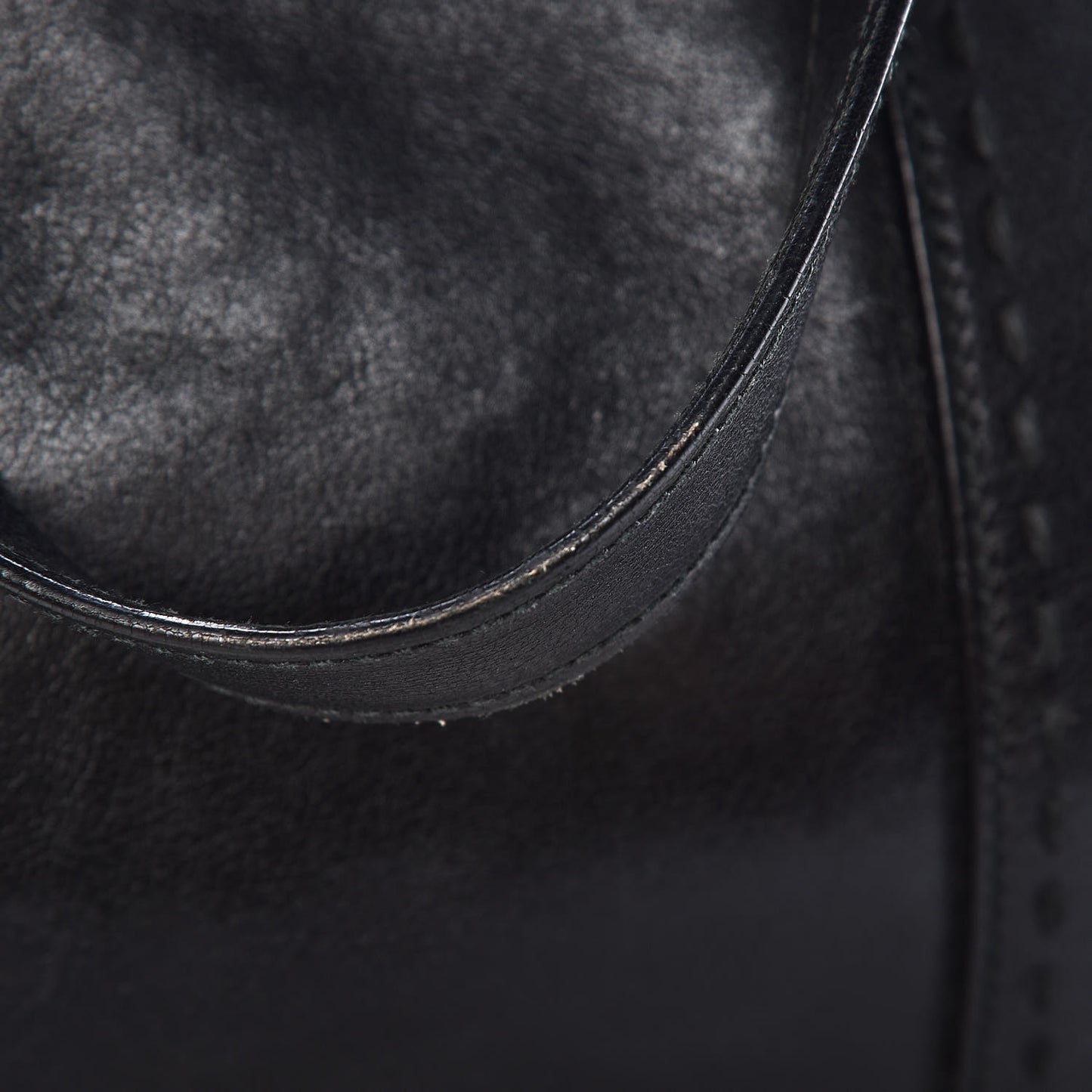 Calfskin Large Muse Black