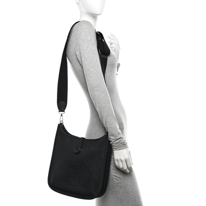 Hermes Taurillon Clemence EVELYNE III PM  Black 2 of 12