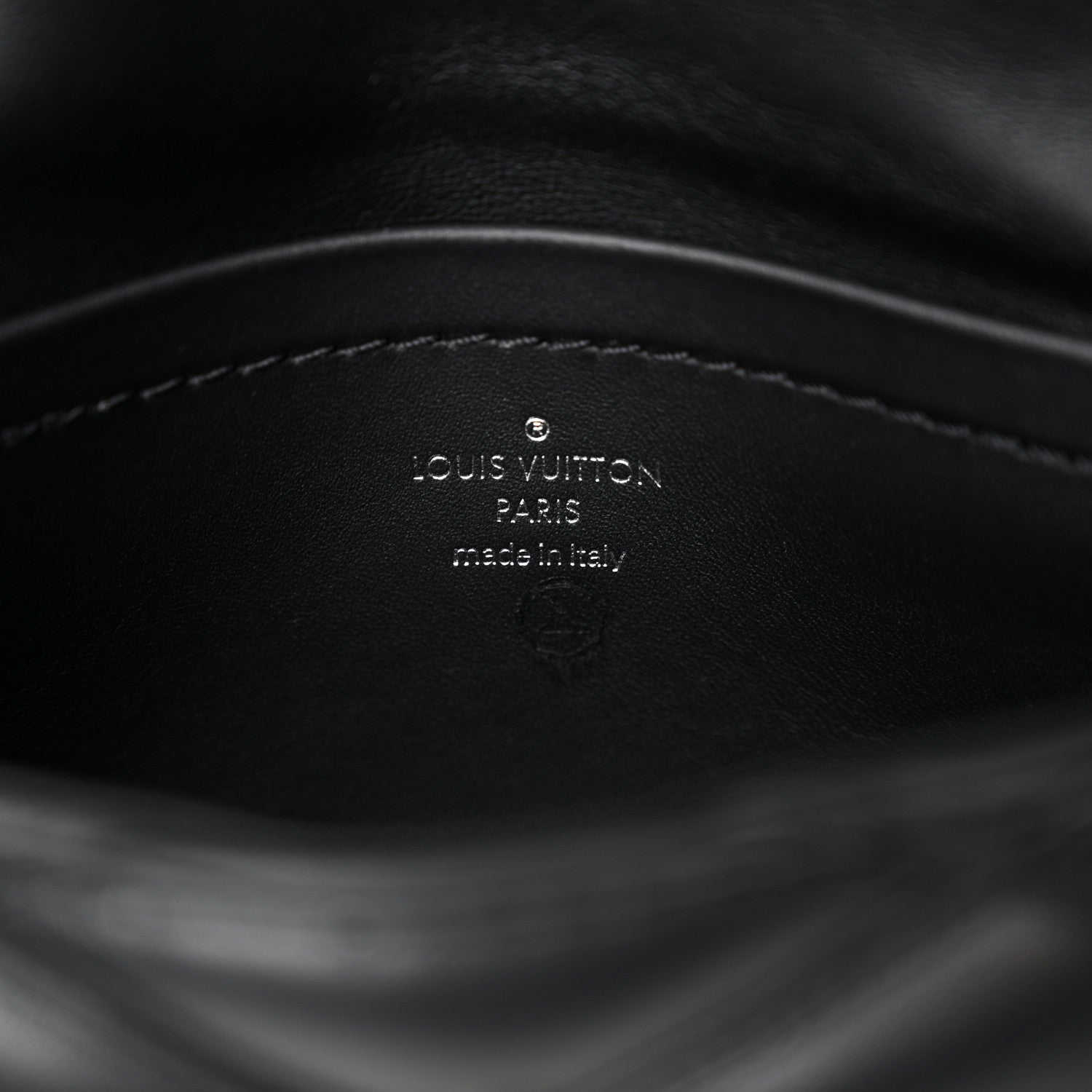 Louis Vuitton Lambskin Malletage Studs Pico GO-14 Black 6 of 9