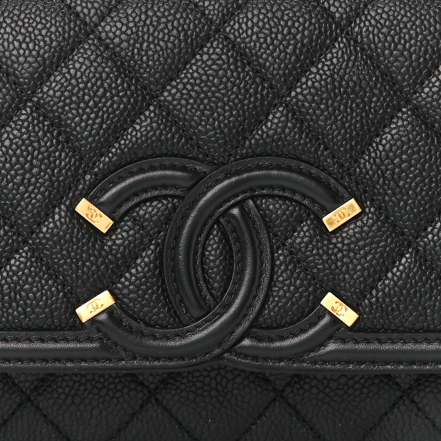 Caviar Quilted Small CC Filigree Flap Black