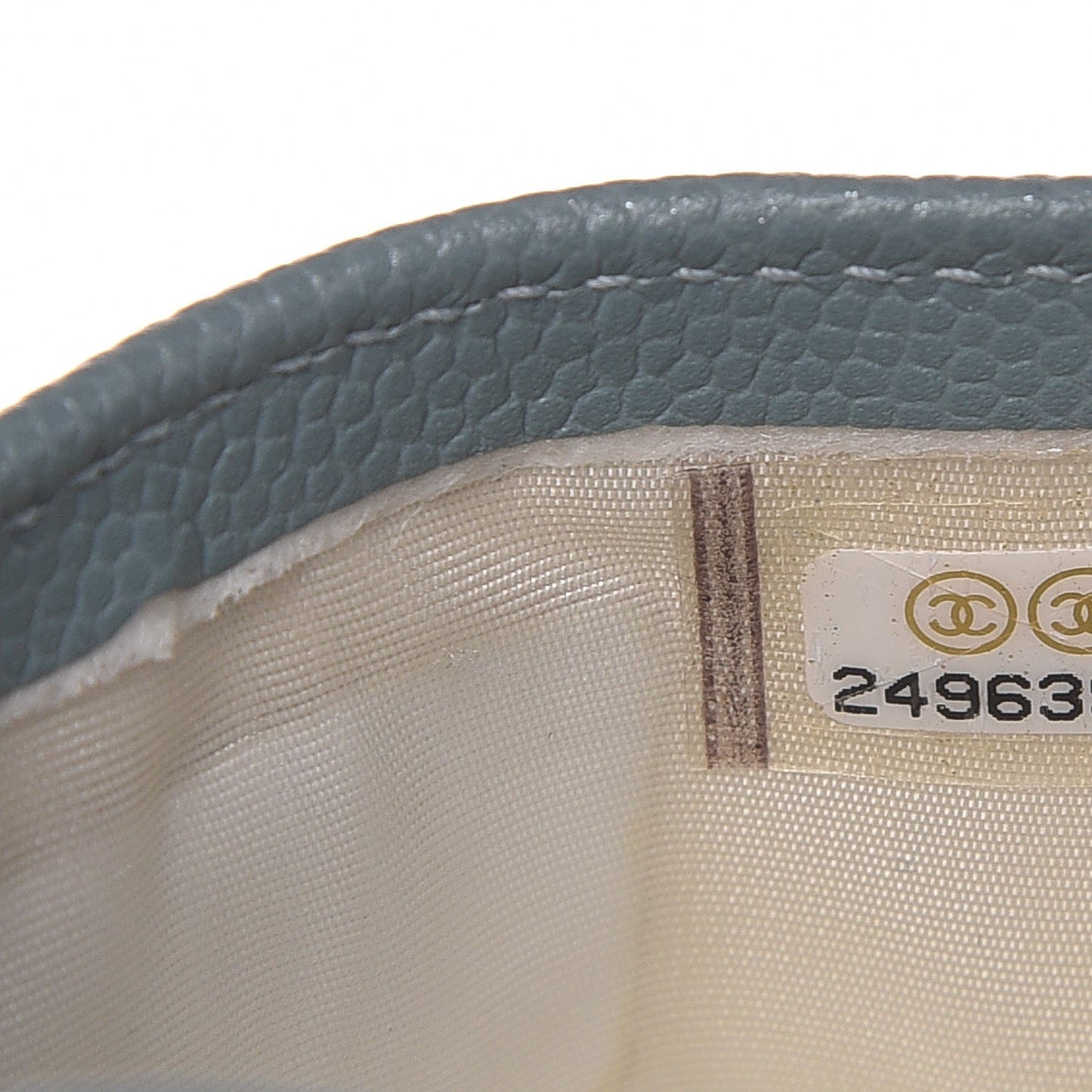 Iridescent Caviar Quilted Card Holder Light Blue