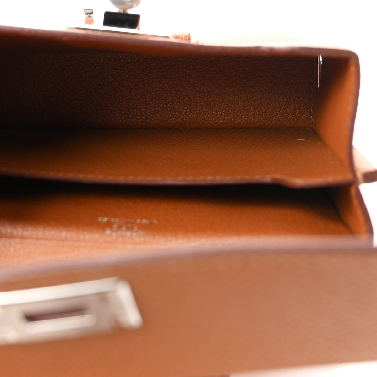 Epsom Kelly Multi Pocket Pochette To Go Gold
