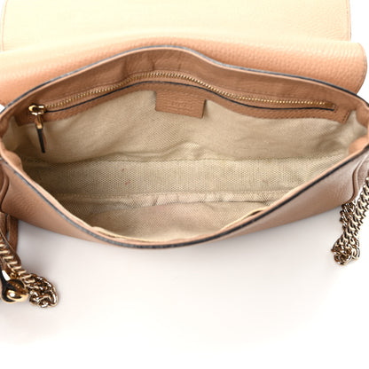 Gucci Pebbled Calfskin Medium Soho Flap Crossbody Camelia 5 of 14