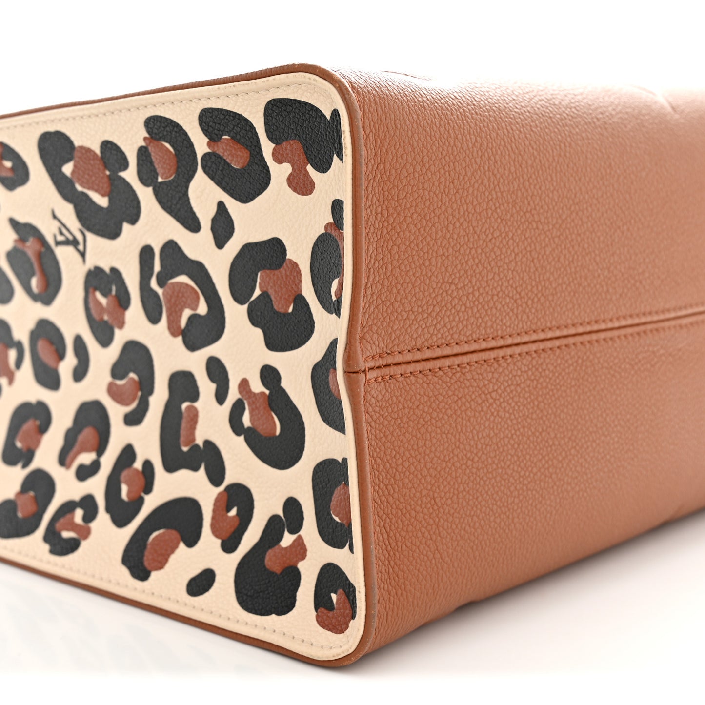 Empreinte Monogram Giant Wild At Heart Onthego MM Caramel