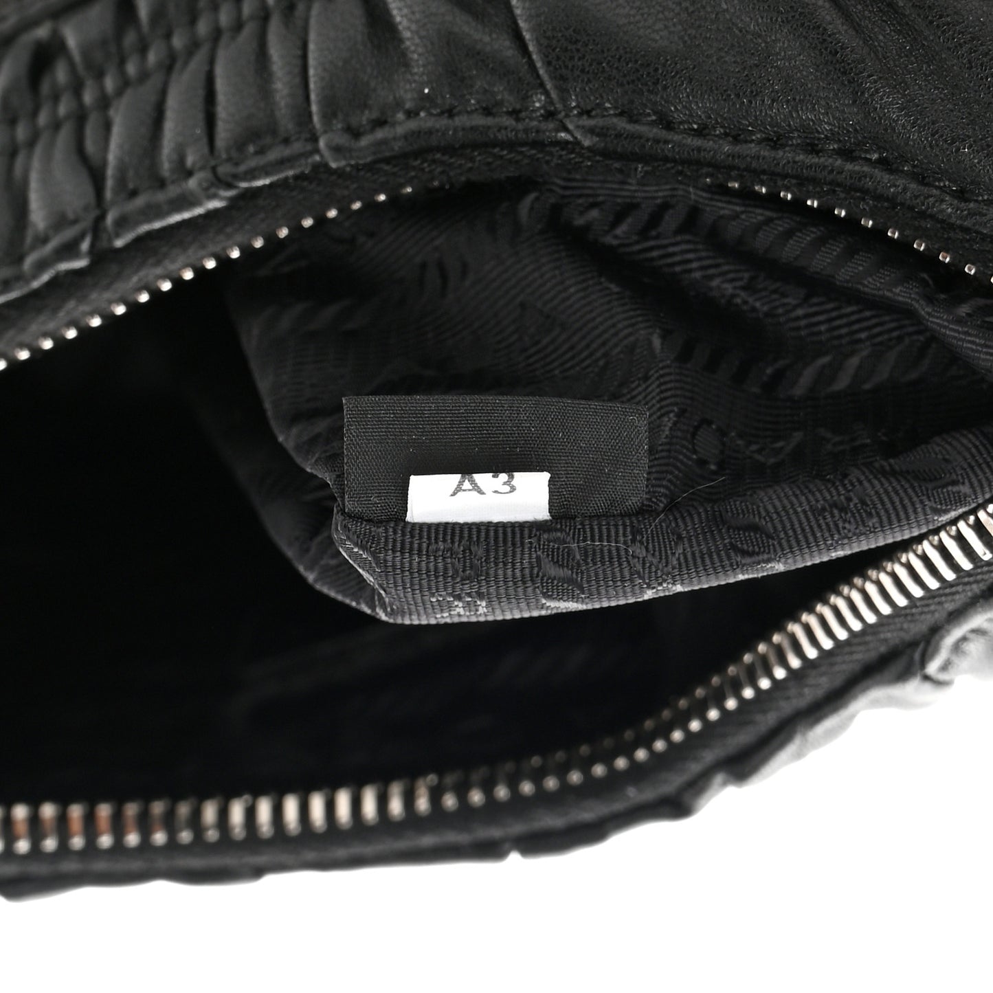 Nappa Gaufre Re-Edition 2005 Shoulder Bag Black