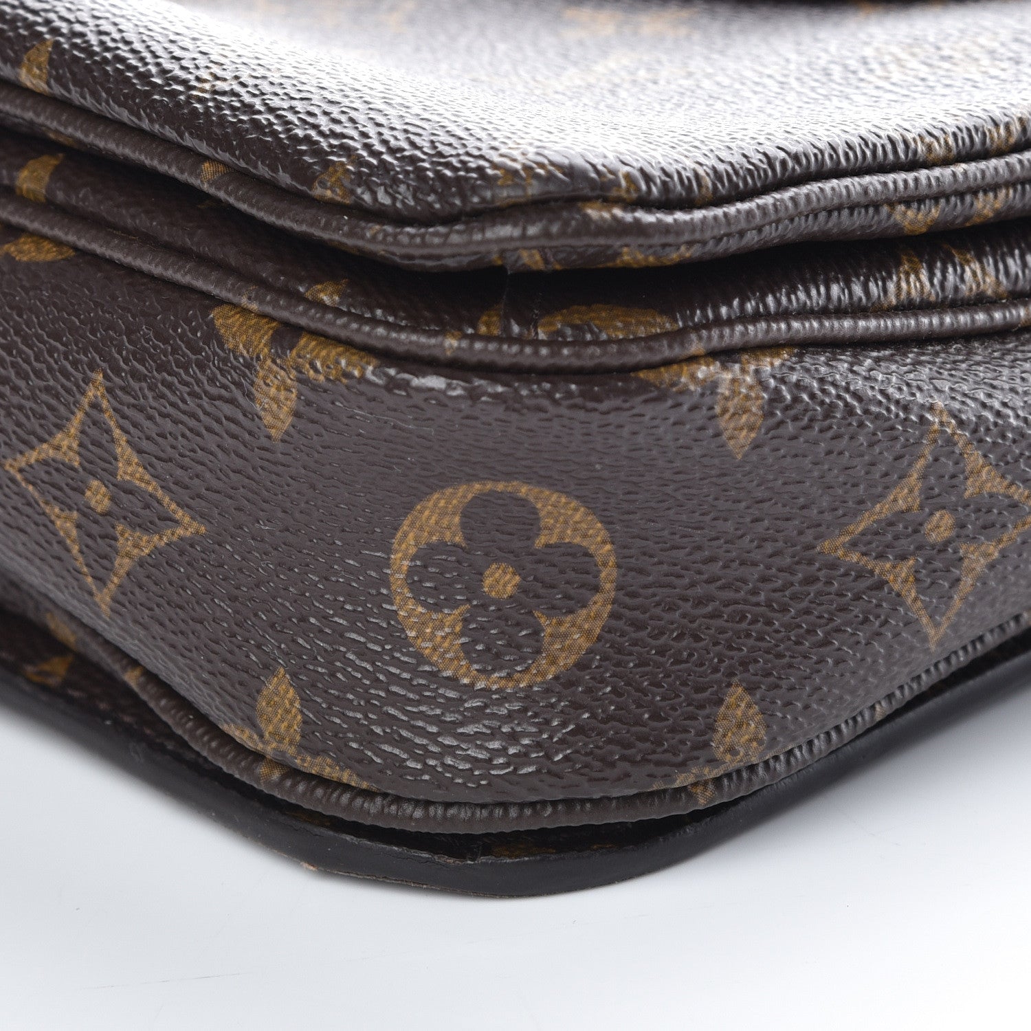Louis Vuitton Monogram Pochette Metis 10 of 12