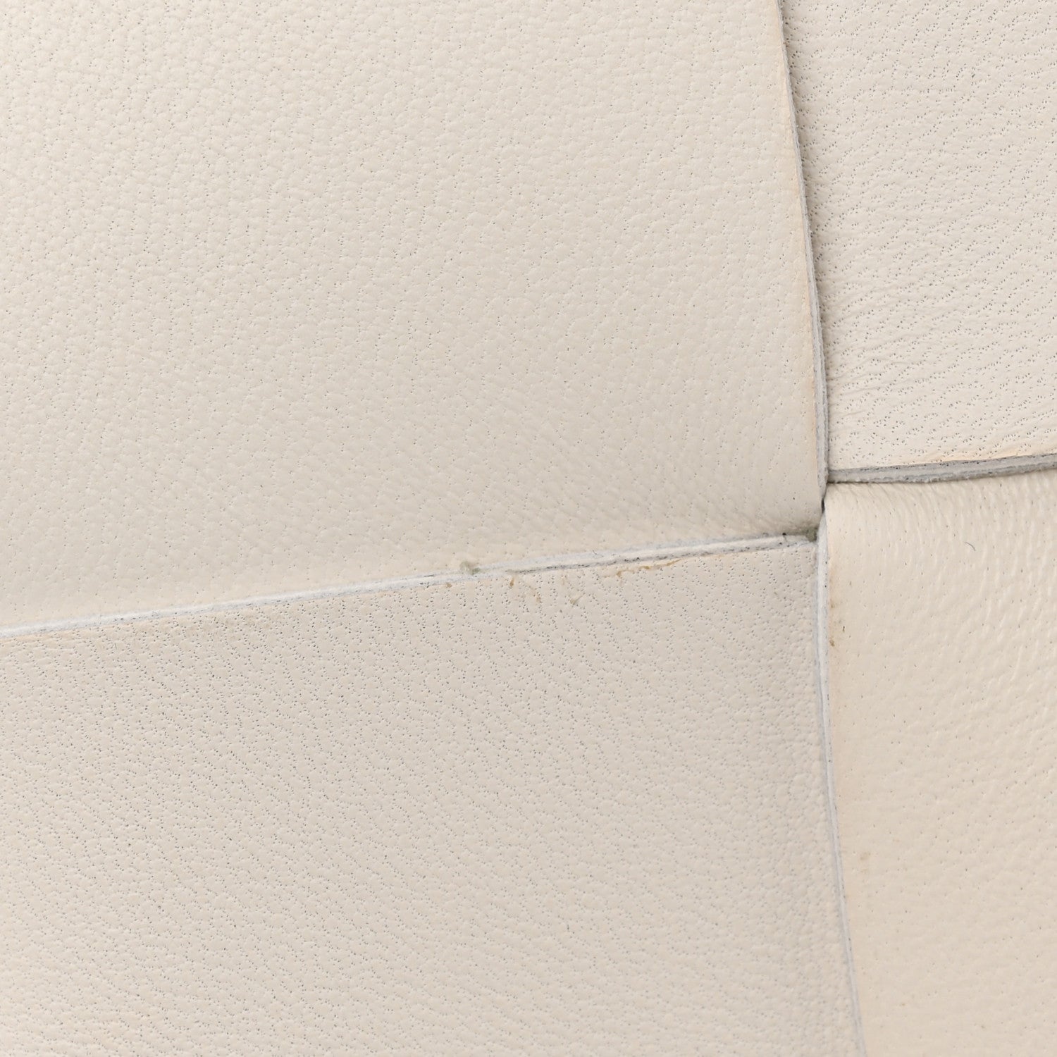 Bottega Veneta Lambskin Maxi Intrecciato Cassette Crossbody Bag White 24 of 25