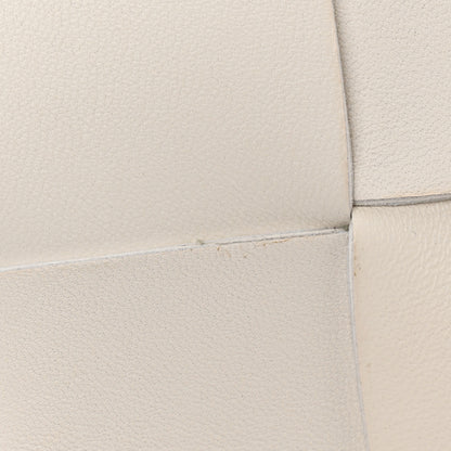 Bottega Veneta Lambskin Maxi Intrecciato Cassette Crossbody Bag White 24 of 25
