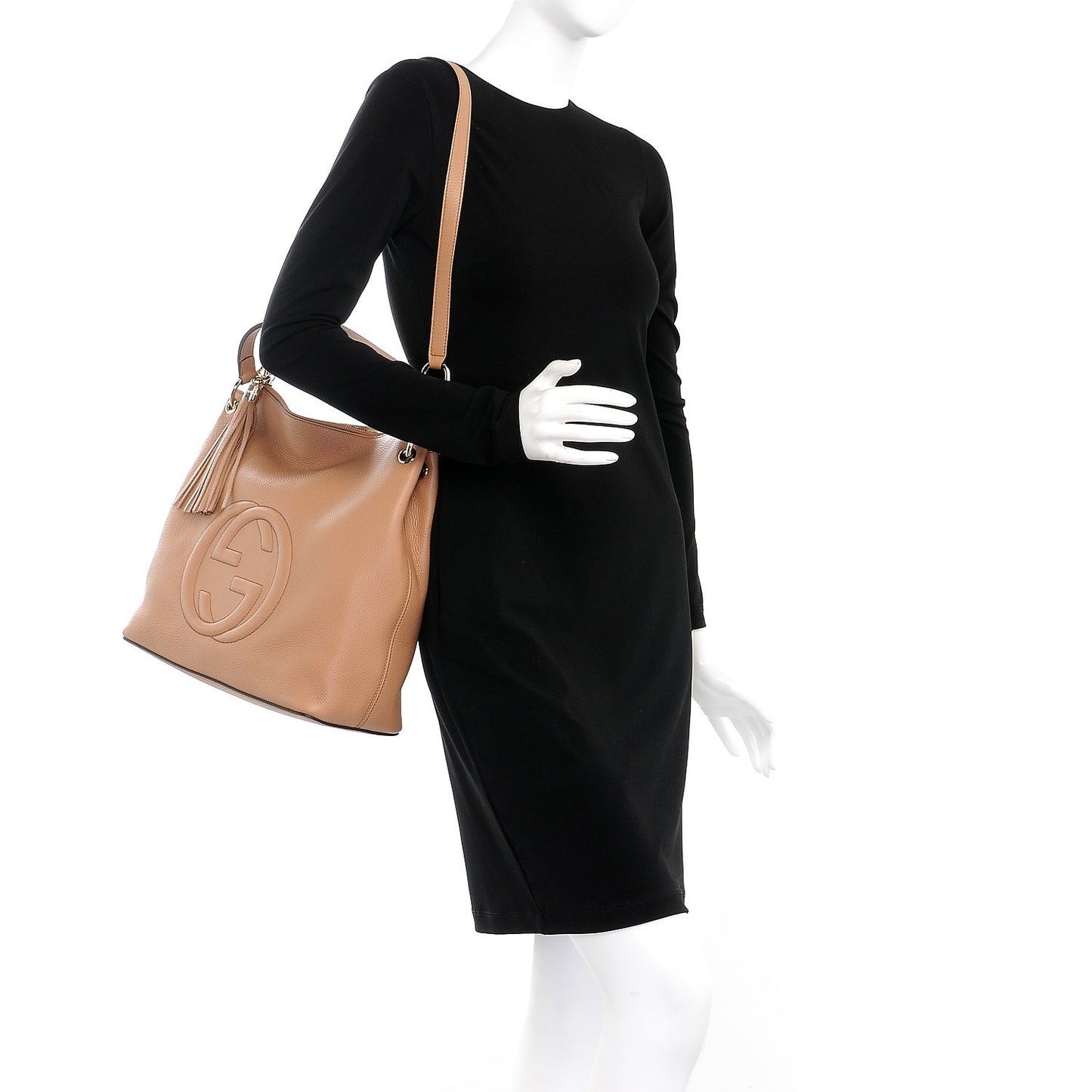 Pebbled Calfskin Large Soho Hobo Camelia