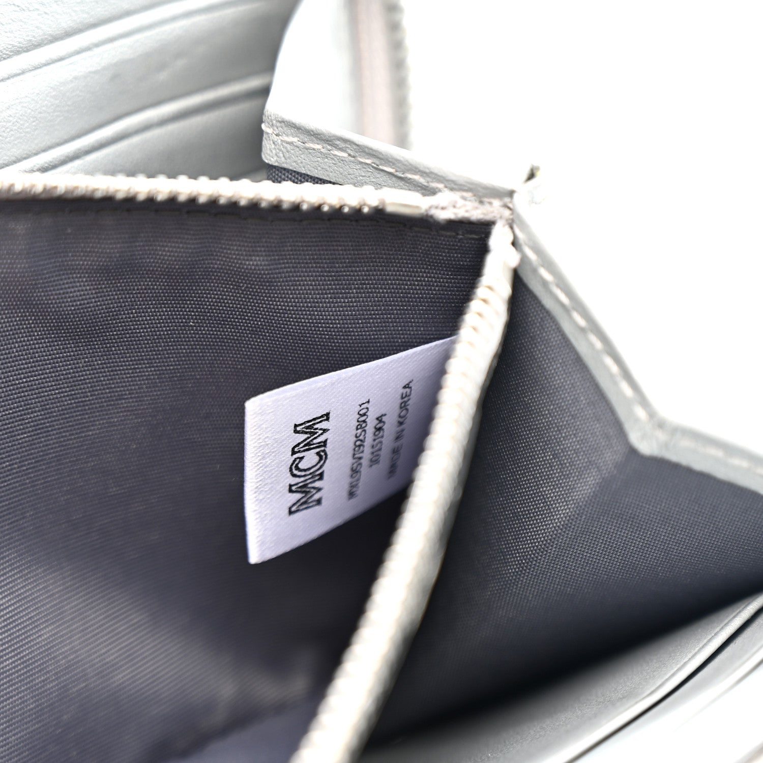MCM ボディバッグ　シルバー MCM Metallic Visetos Stark Belt Bag Silver 1300666 – FASHIONPHILE