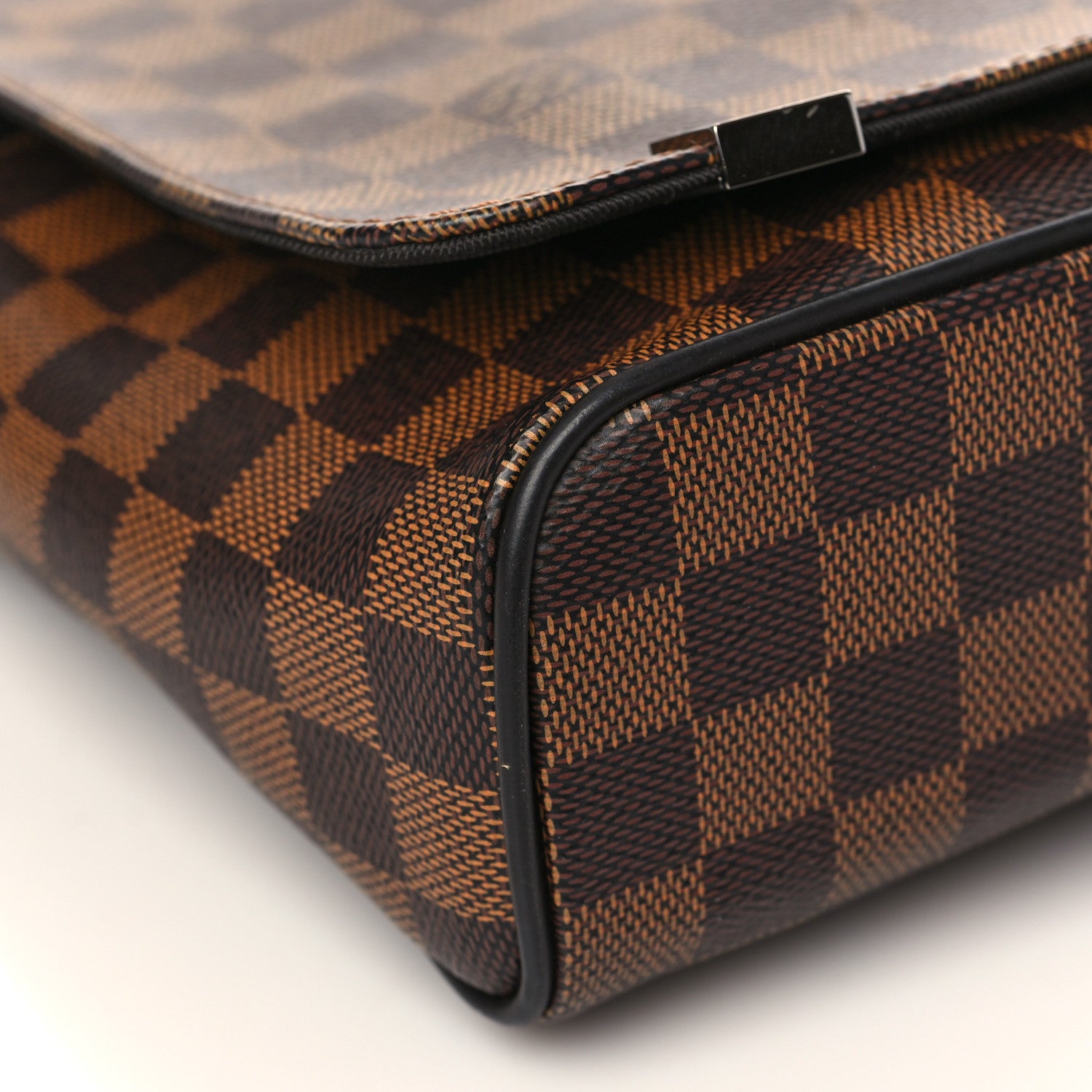 Louis Vuitton Damier Ebene District PM 7 of 8