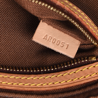 Louis Vuitton Monogram Trotteur 7 of 23