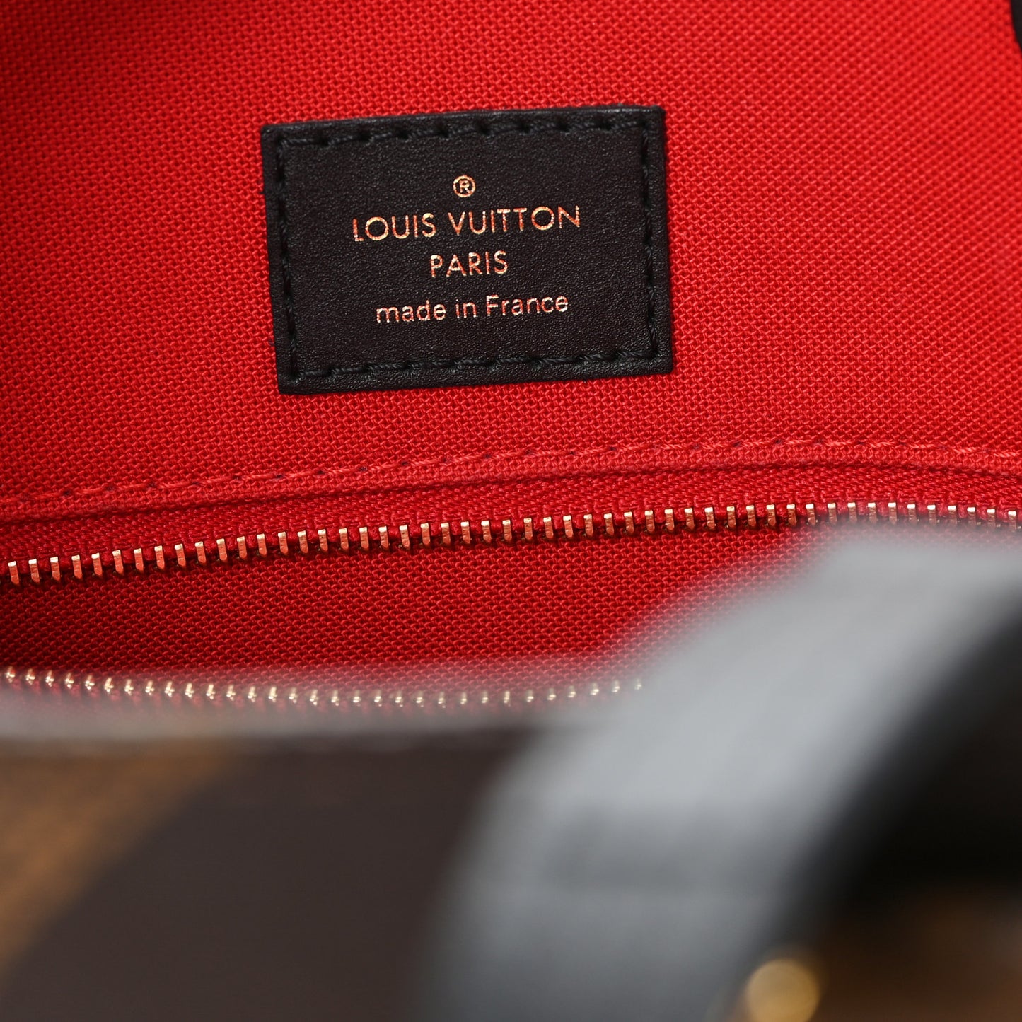 Reverse Monogram Giant Onthego MM