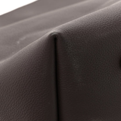 Louis Vuitton Grained Calfskin Low Key Hobo MM Ebene 14 of 14