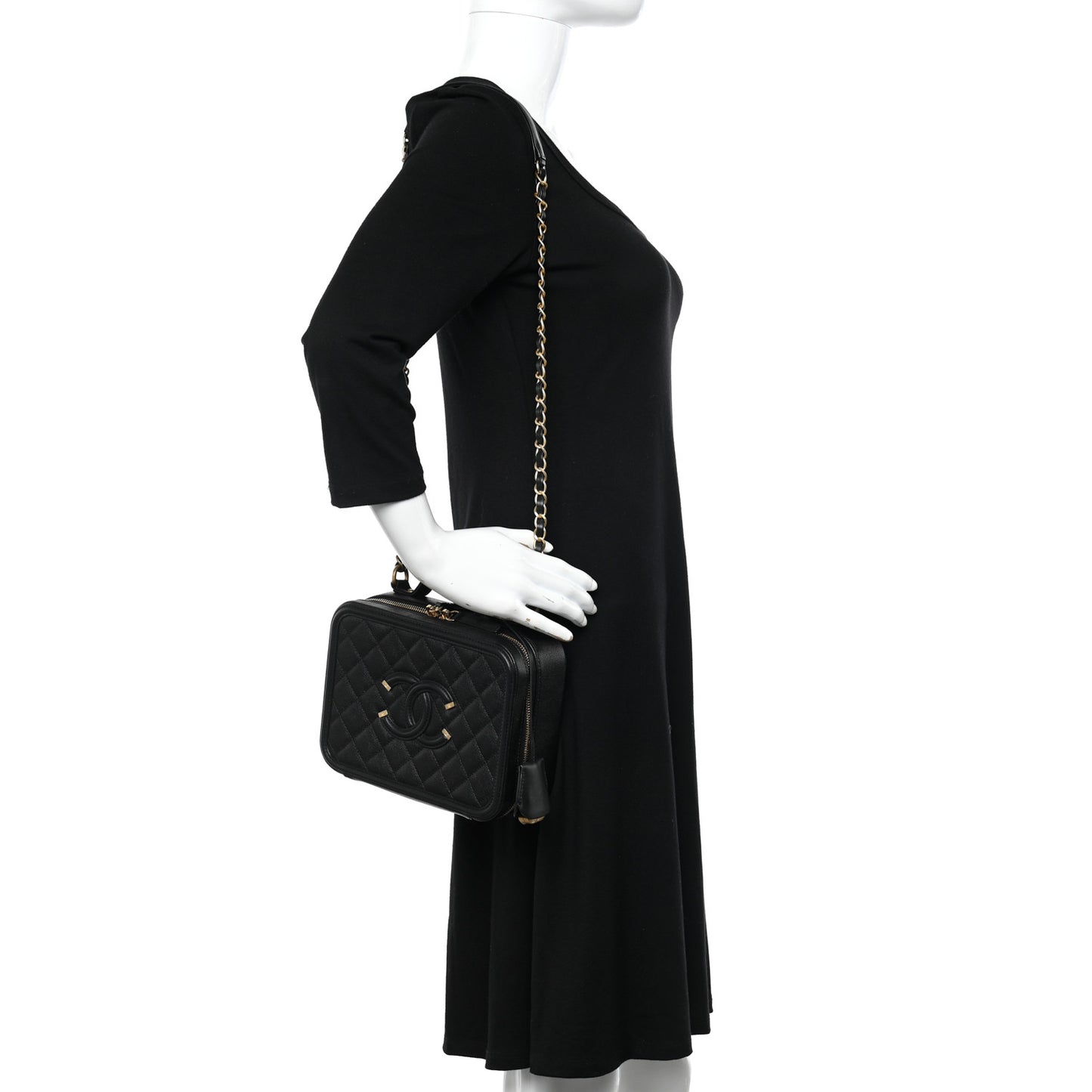 Caviar Quilted Medium CC Filigree Vanity Case Black