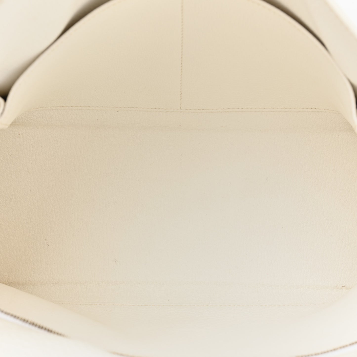 Taurillon Clemence Kelly Retourne 32 White