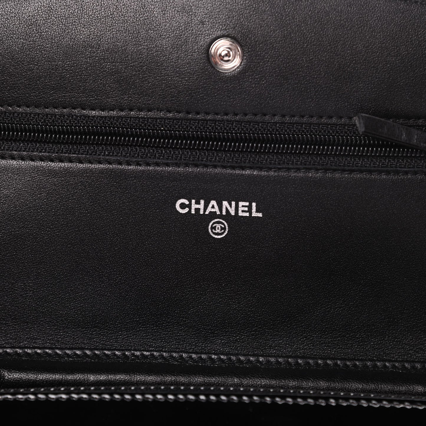 Patent Quilted Brilliant Wallet On Chain WOC Black