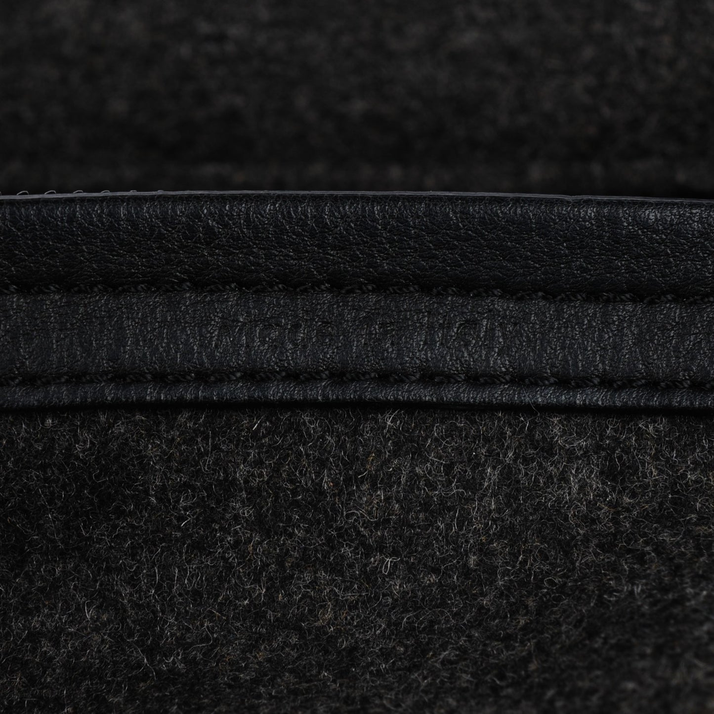 Felt Medium Phantom Luggage Grey