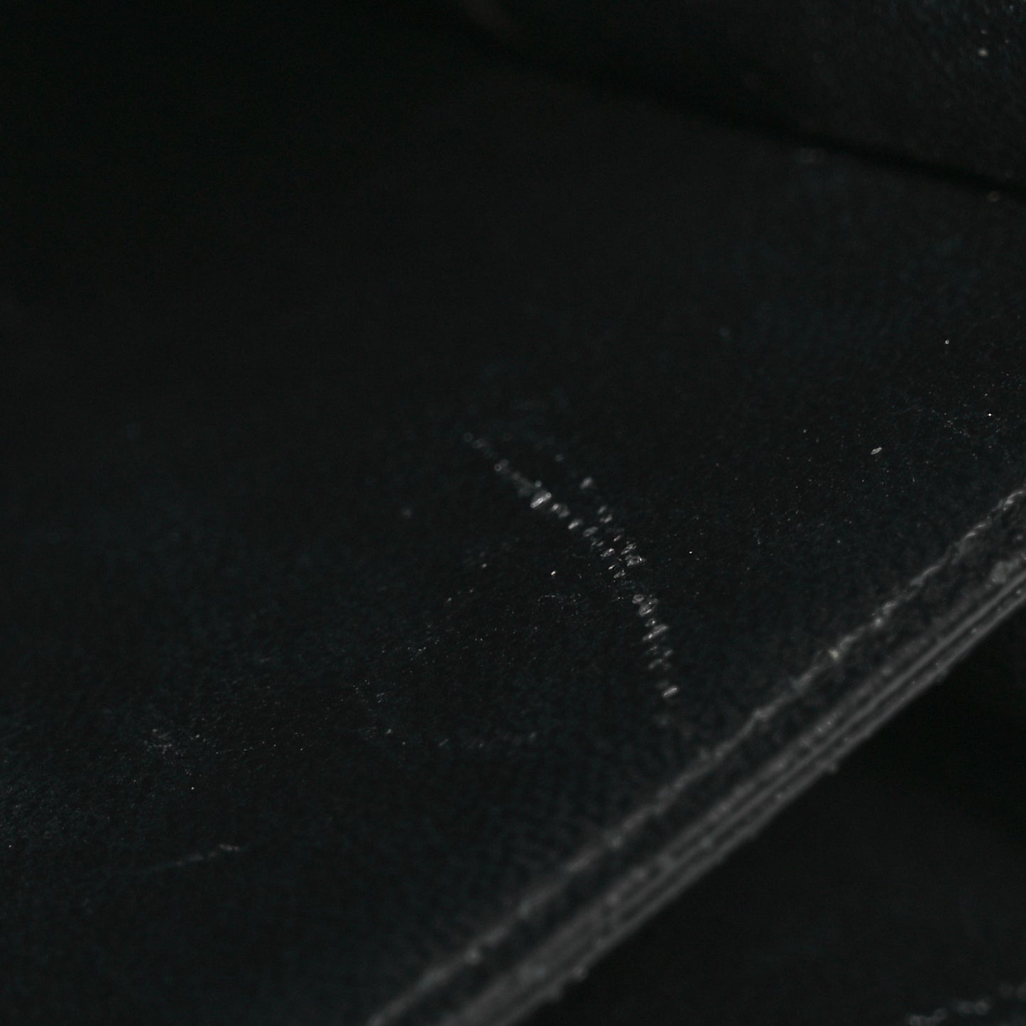 Caviar Quilted Small CC Filigree Vanity Case Black