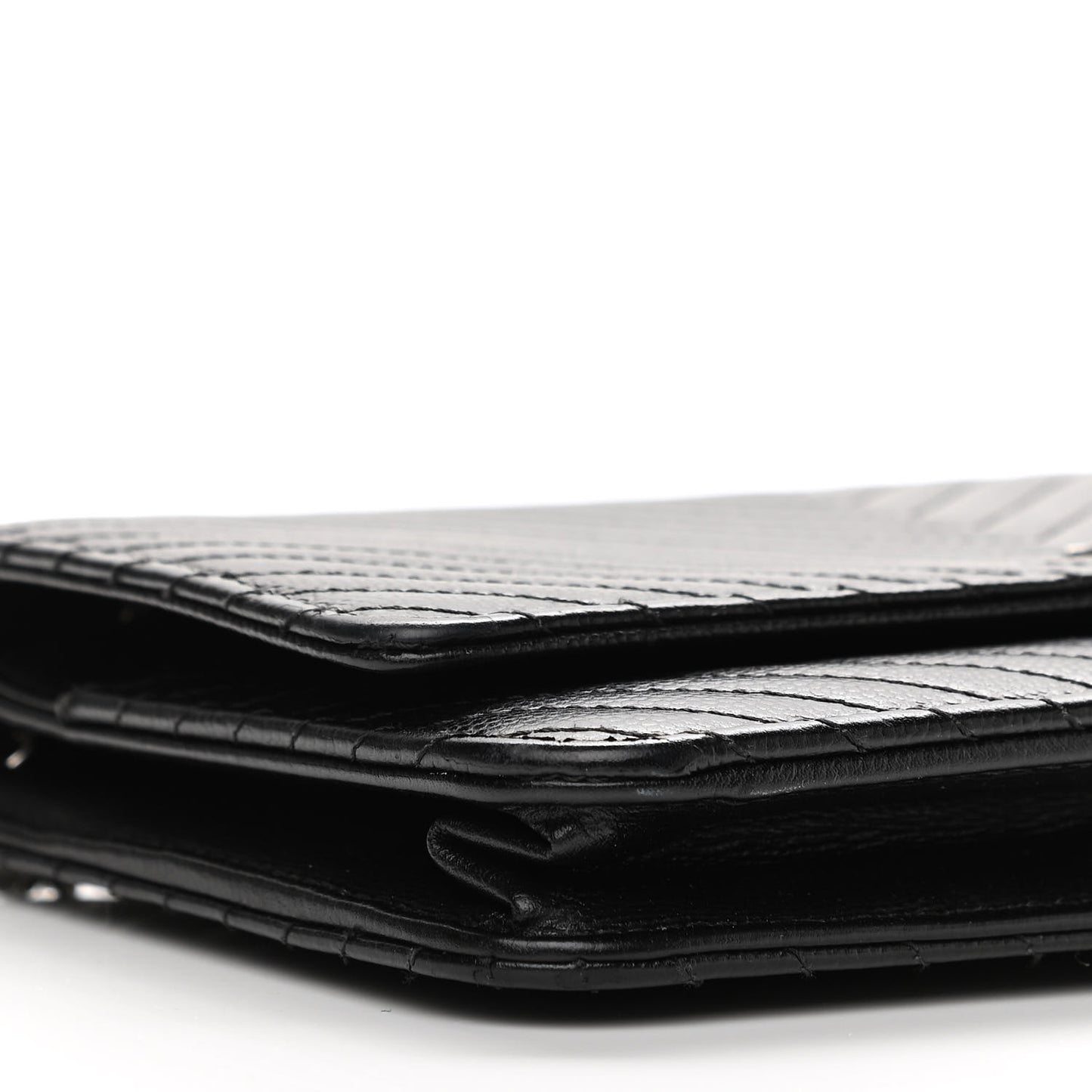 Caviar Chevron Quilted Wallet On Chain WOC Black