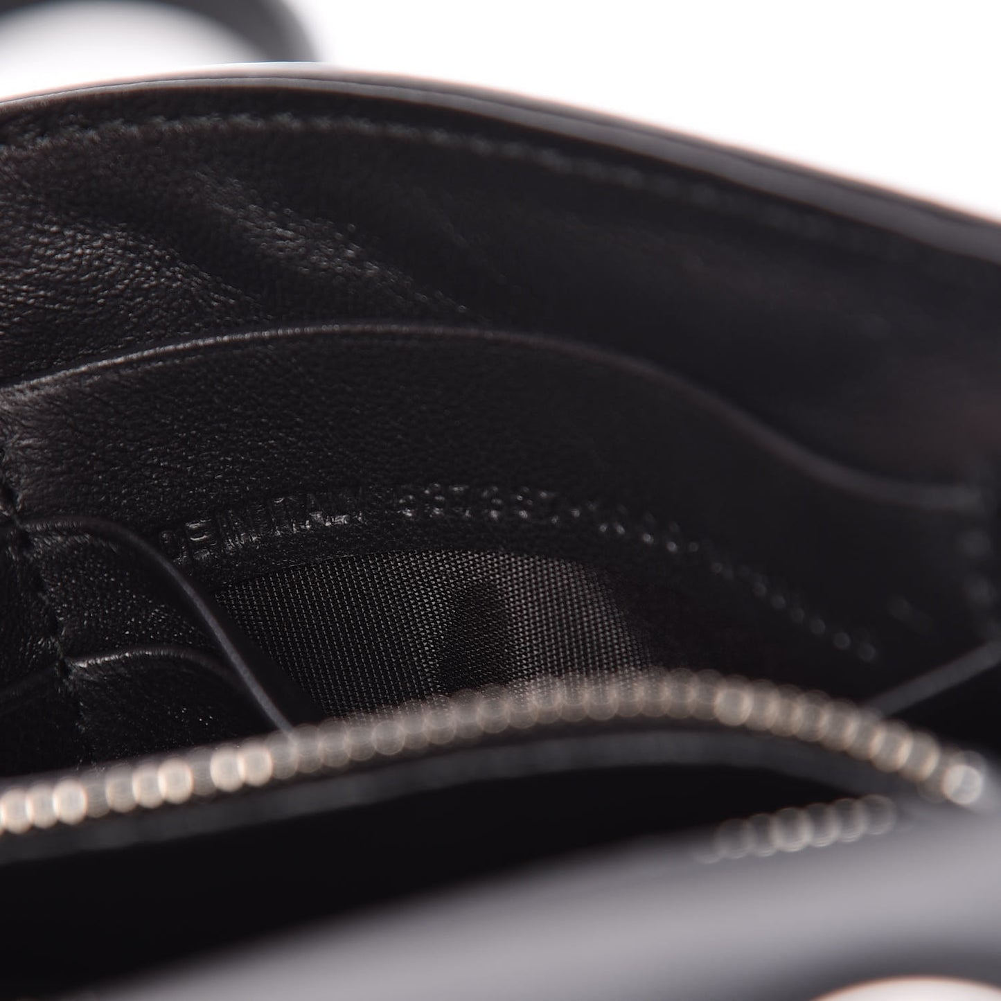 Pebbled Calfskin Logo Everyday Flap Chain Wallet Black