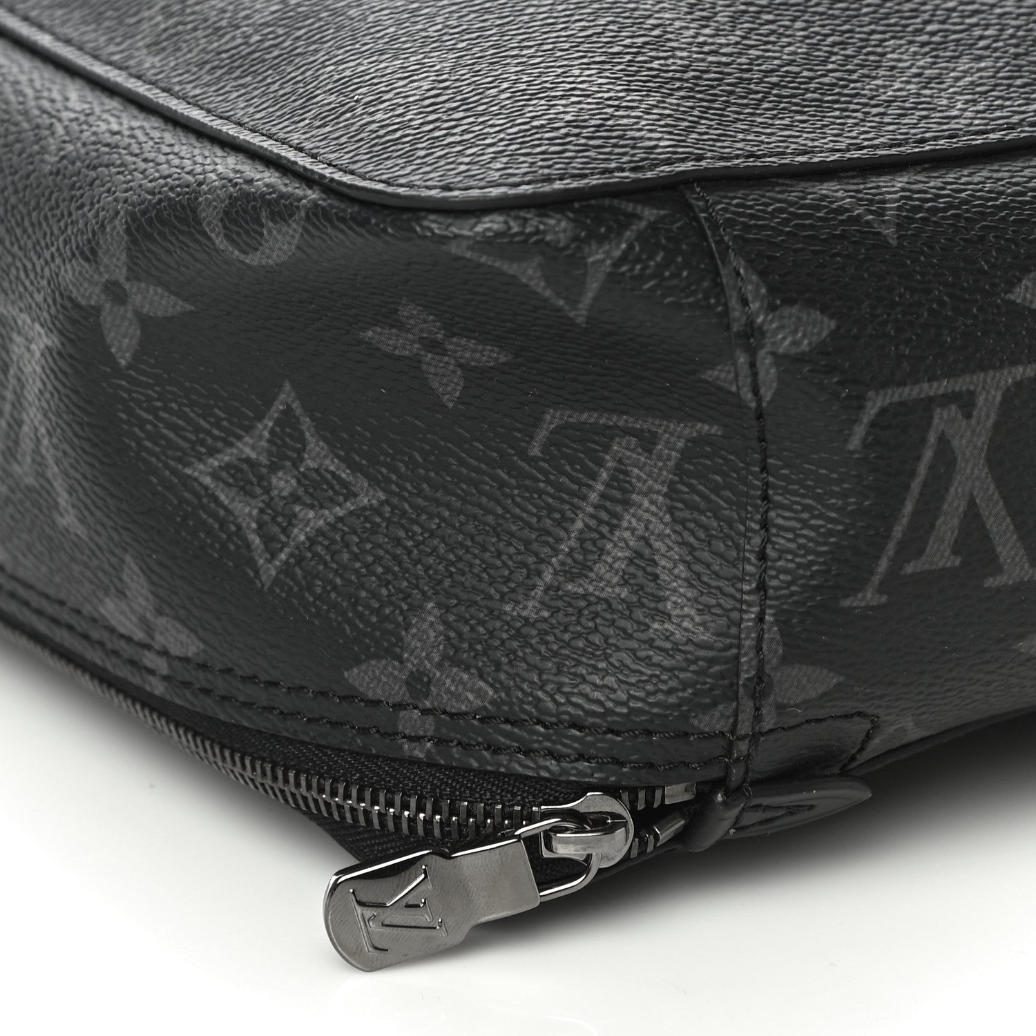 Louis Vuitton Monogram Eclipse Packing Cube GM 9 of 9