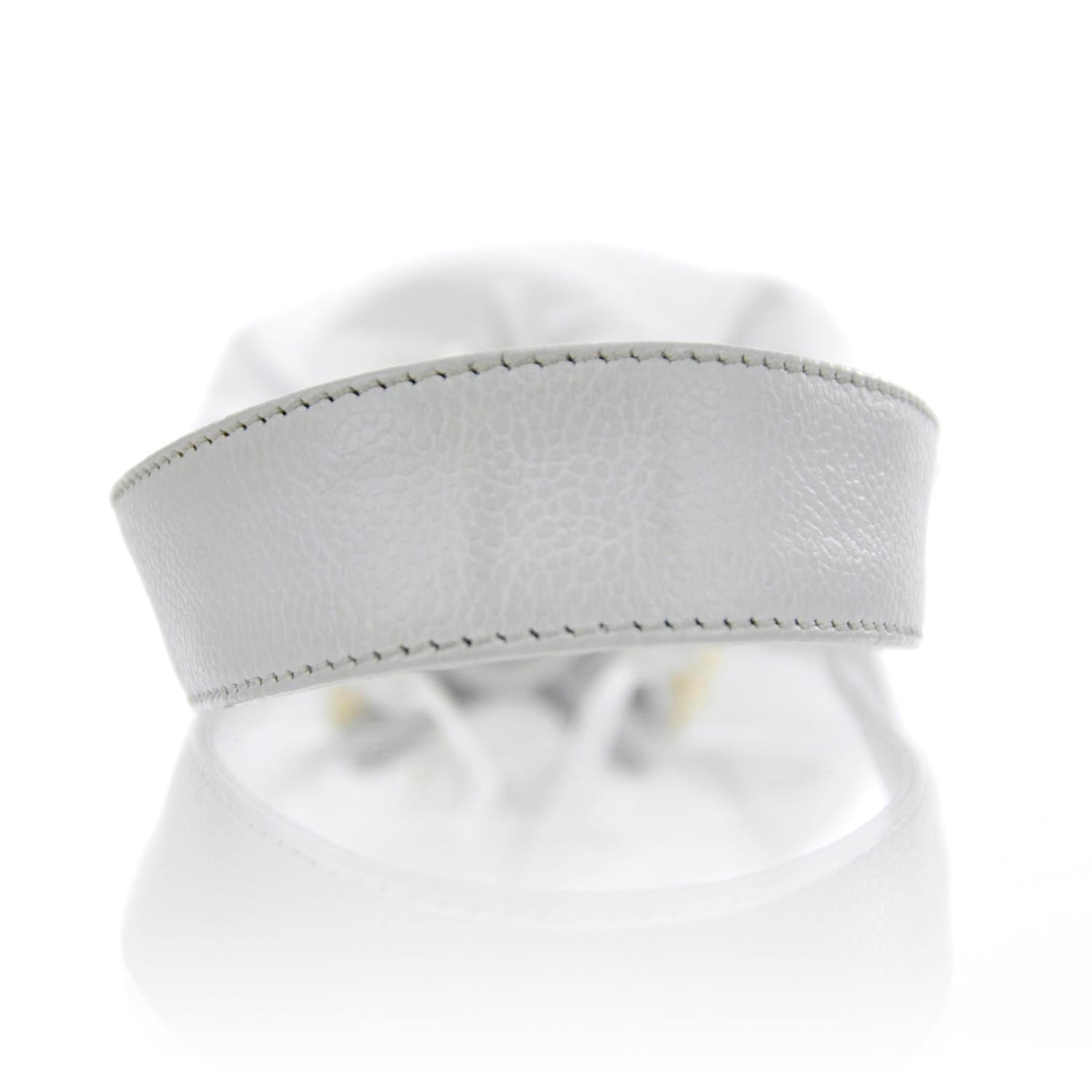 Chanel Caviar Drawstring Shoulder Bag White 4 of 10