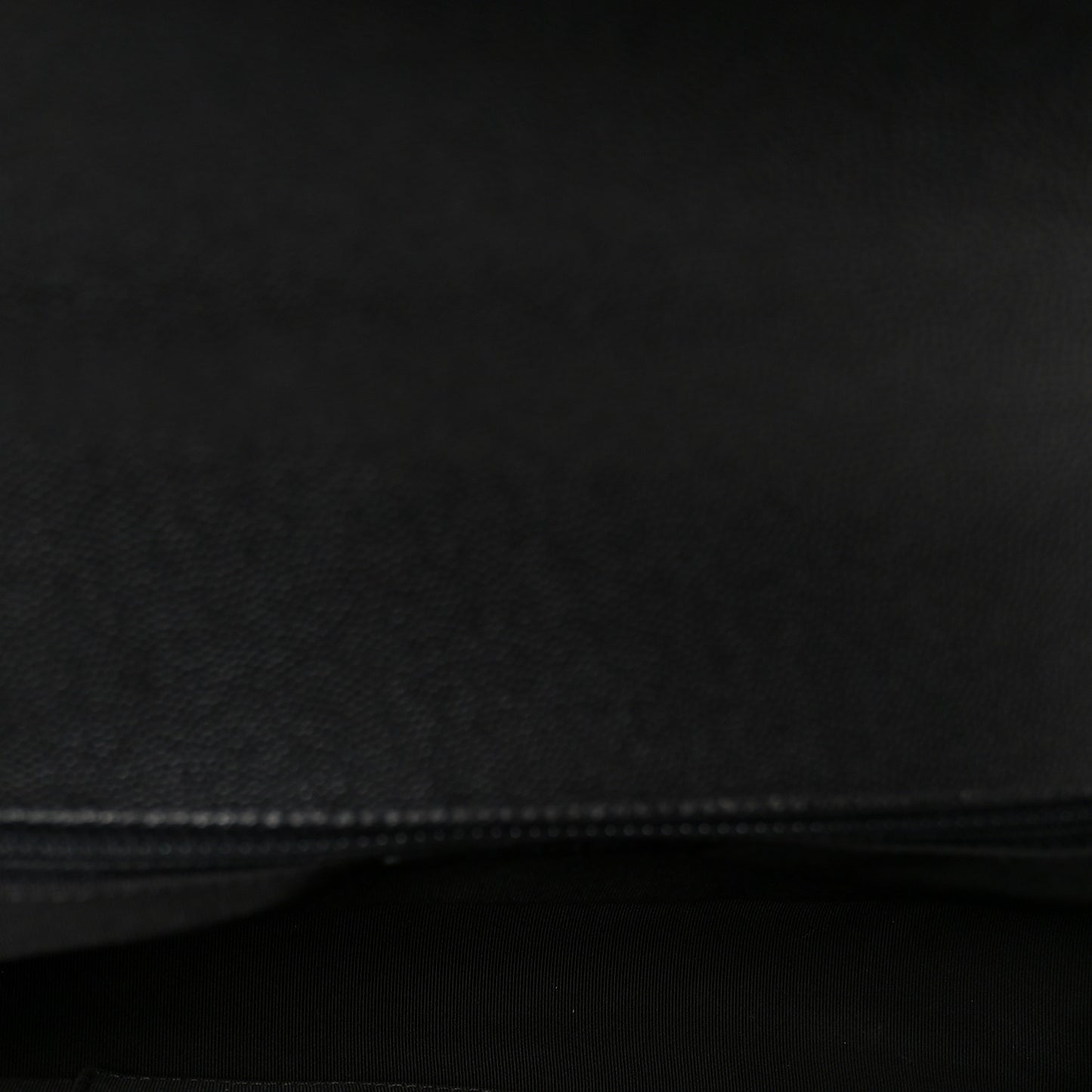 Caviar Quilted New Medium Boy Flap Black