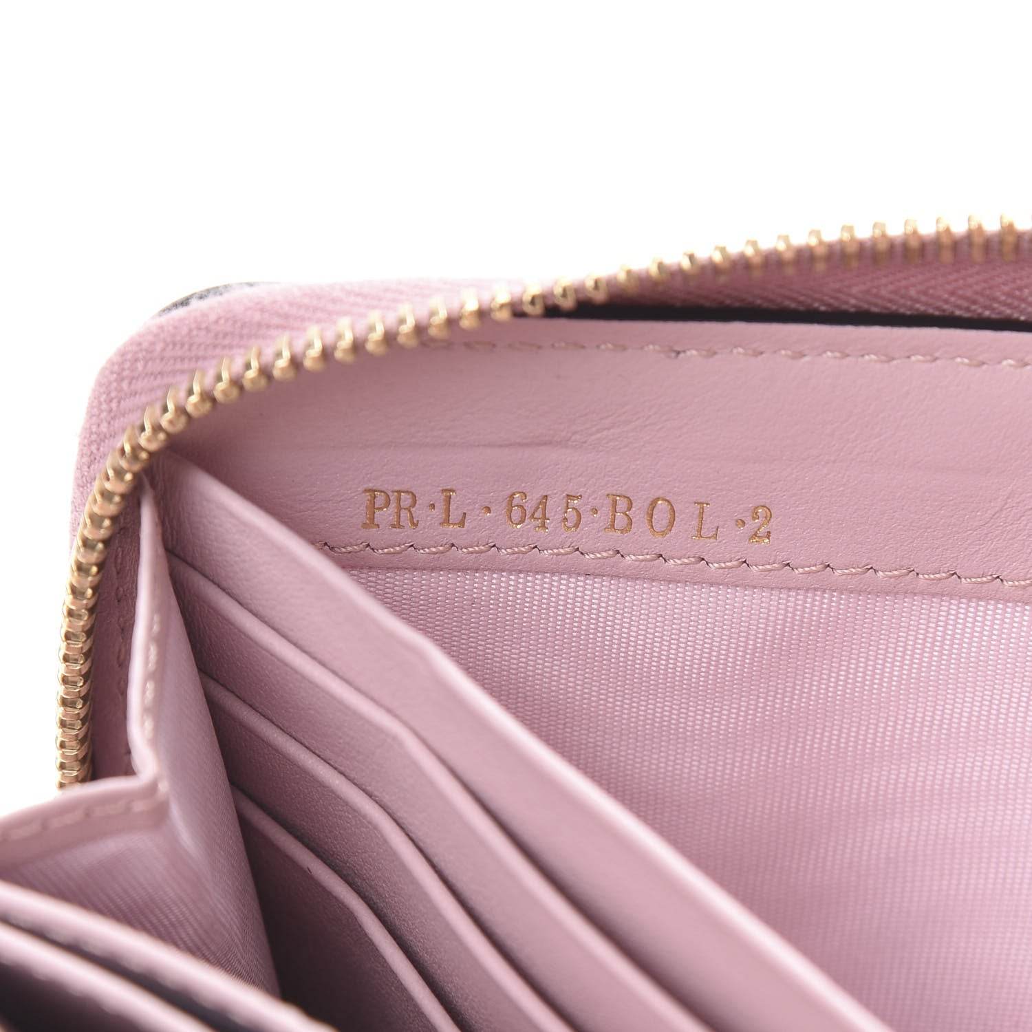 Valentino Garavani Calfskin Rockstud Zip Around Wallet Cipria 8 of 9
